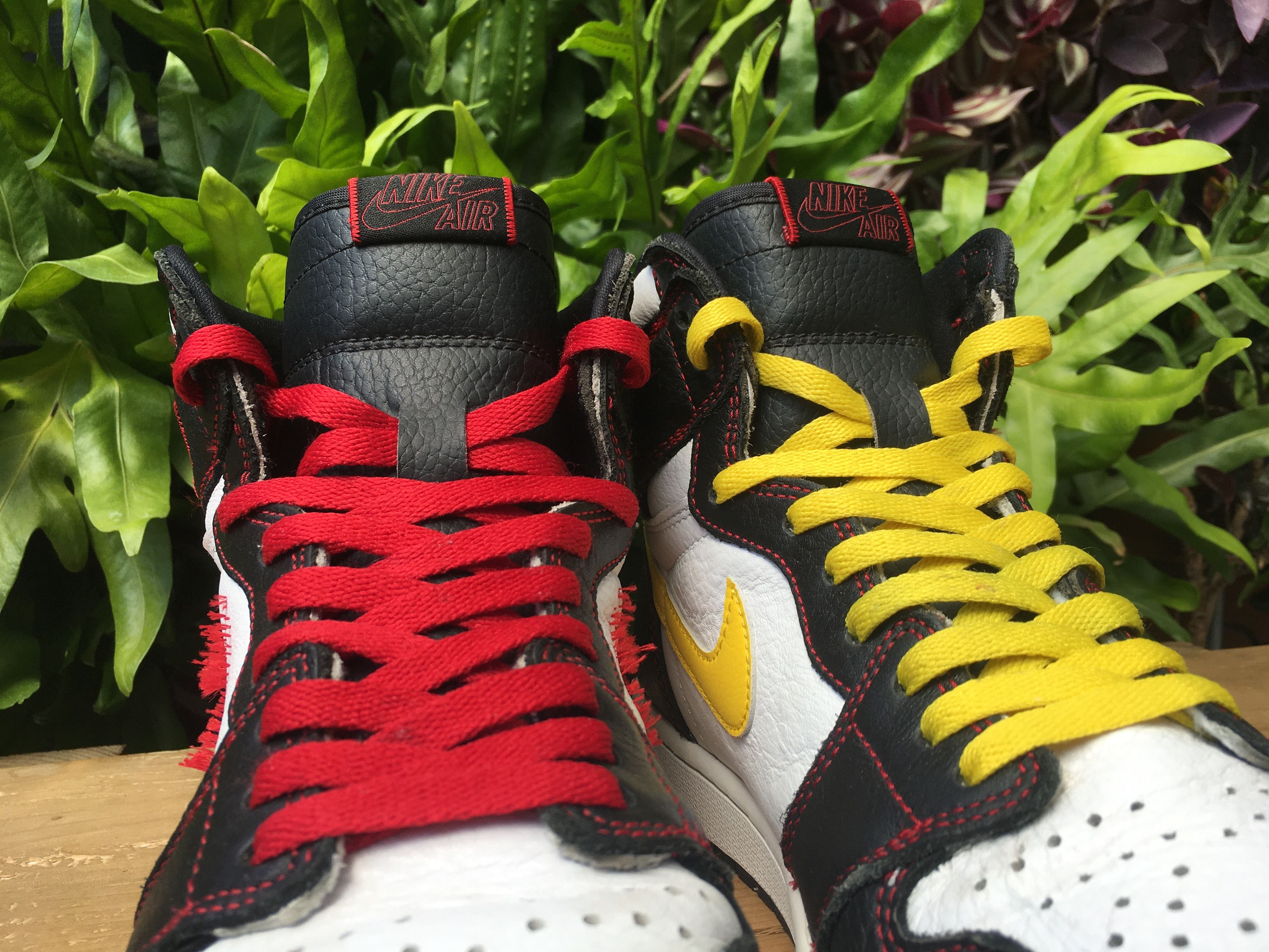 Jordan Brand × Nike 🔥 Nike Air Jordan 1 Retro High OG Defiant Size US 11 / EU 44 - 10 Thumbnail