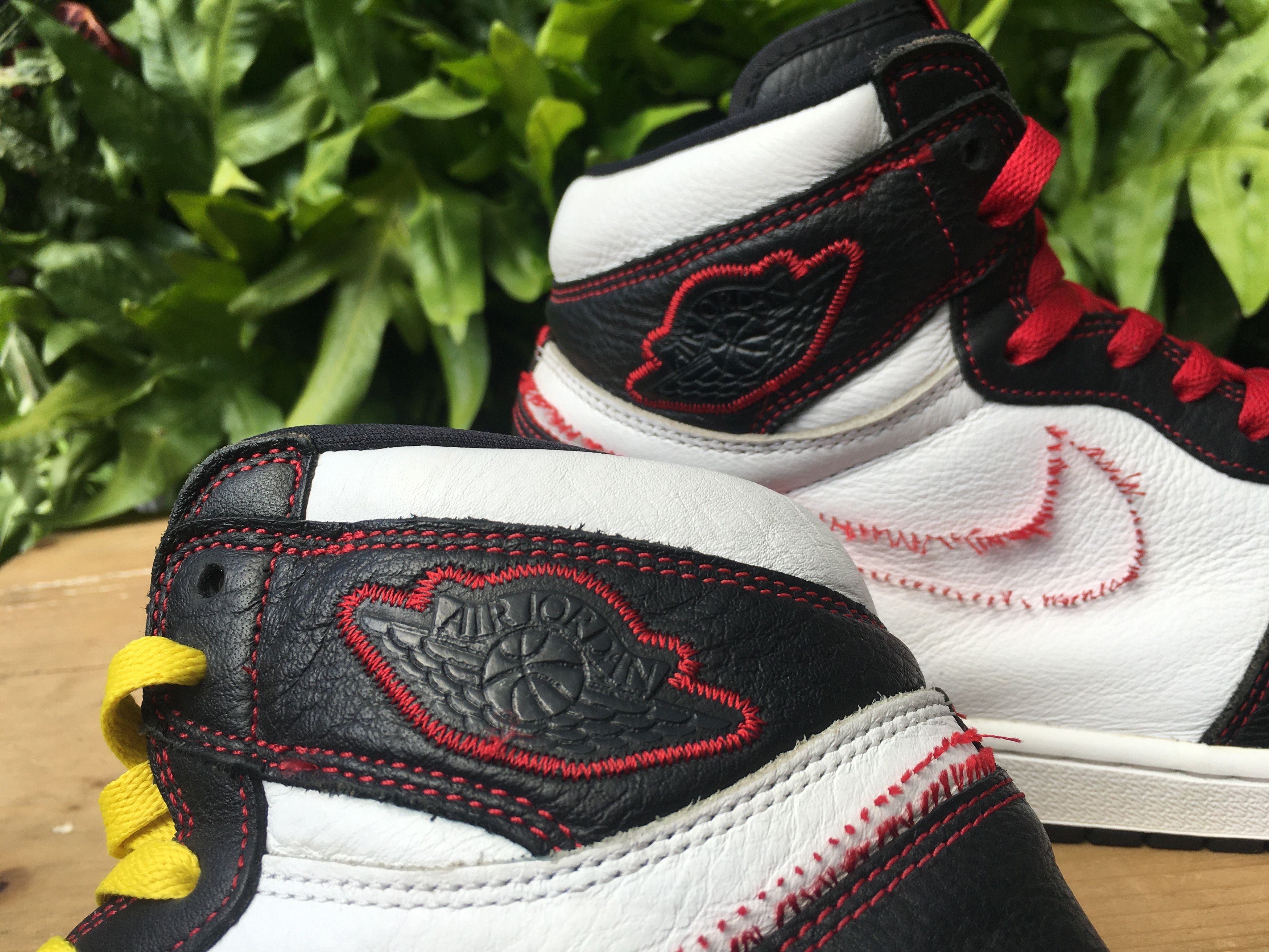 Jordan Brand × Nike 🔥 Nike Air Jordan 1 Retro High OG Defiant Size US 11 / EU 44 - 18 Thumbnail