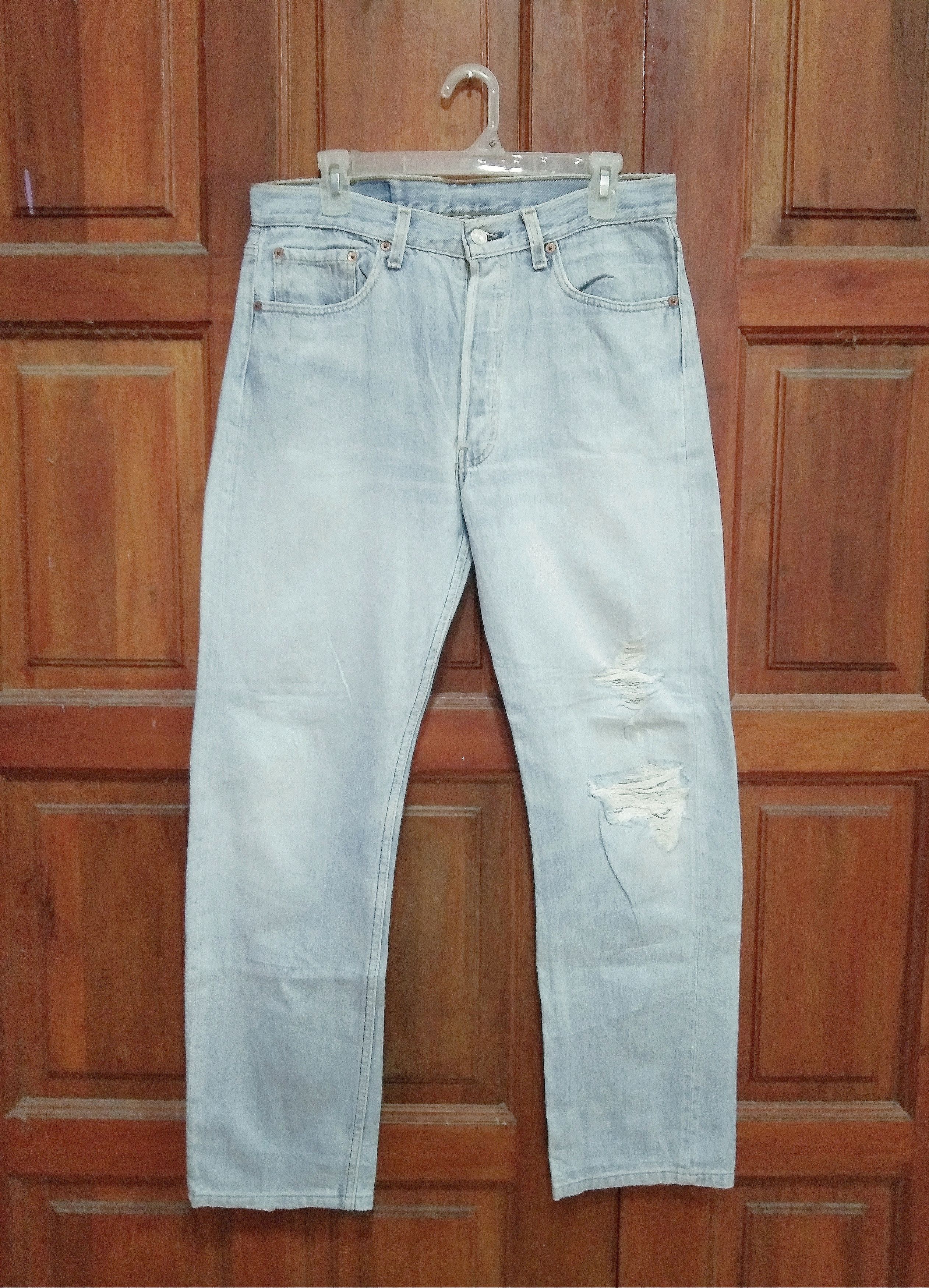 Levi's × Vintage 90s Vintage Levis 501 Made In USA Distressed Jeans 32x31 Size US 32 / EU 48 - 1 Thumbnail