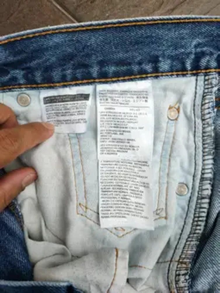 Levi's × Vintage Rare Vintage 1990’s Levi’s 505 Light Blue Wash Denim Jeans Size US 33 - 12 Thumbnail
