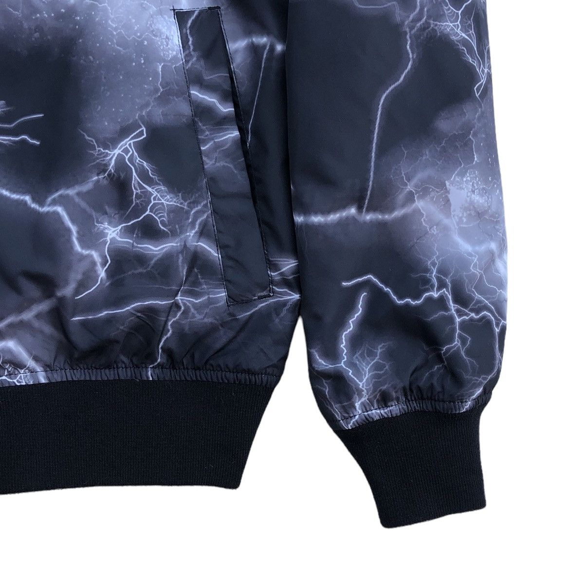 Japanese Brand Suggestion Thunder Print Reversible Quilted Bomber Jacket Size US M / EU 48-50 / 2 - 11 Thumbnail