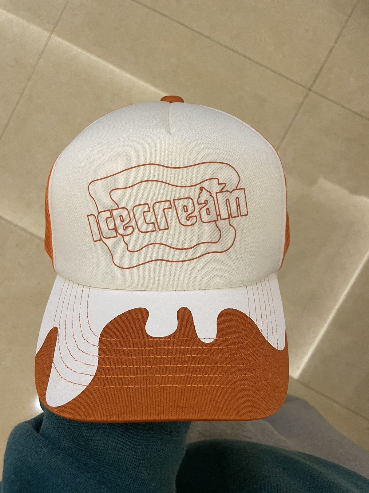 UNWORN* Icecream trucker cap
