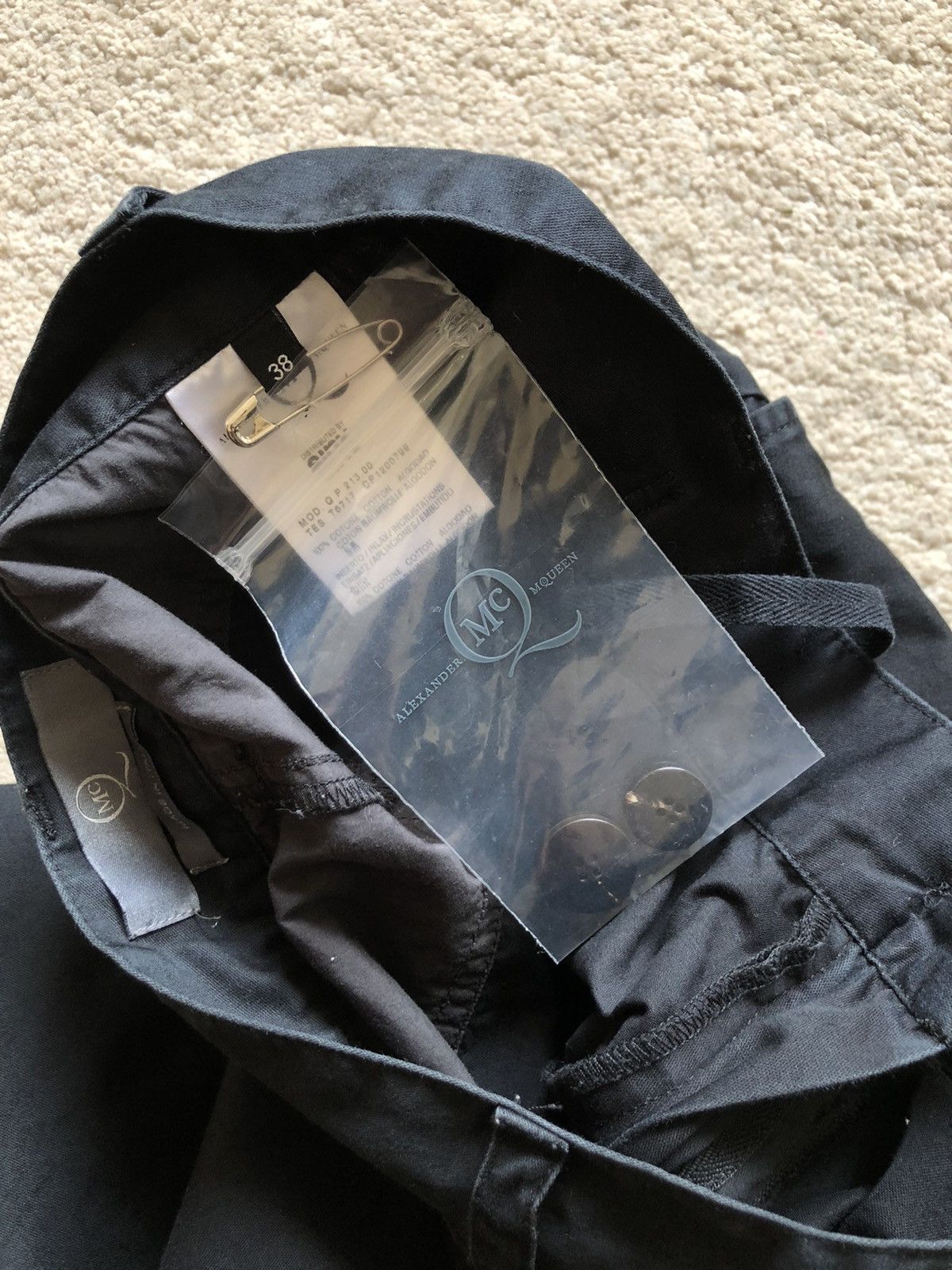 Alexander McQueen SS2007 Alexander Mcqueen Reconstruct Ankle Length Cargo Pant Size 27" / US 4 / IT 40 - 10 Thumbnail