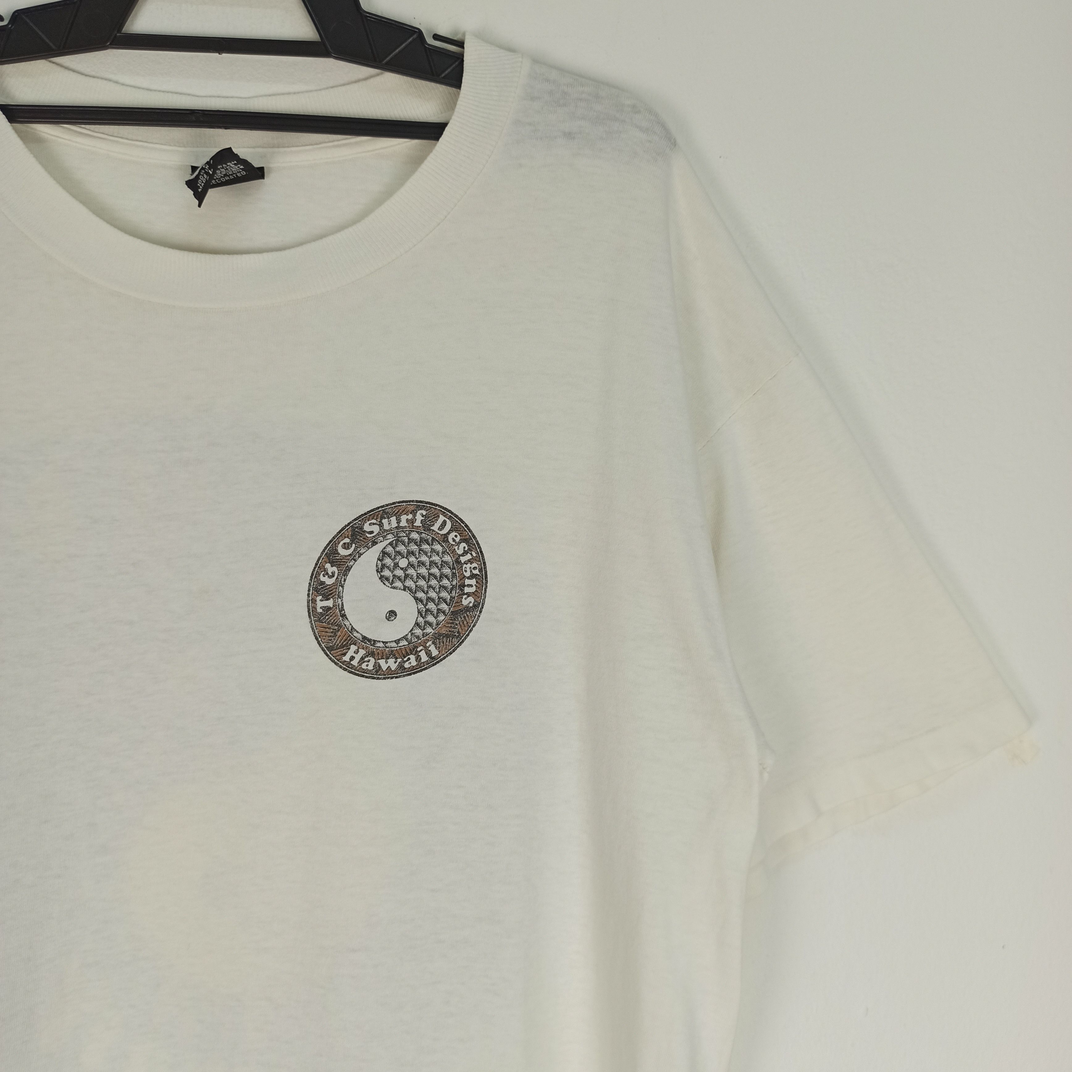 Vintage Vintage T&C Surf Designs Hawaii Tshirt Single Stitch Size US L / EU 52-54 / 3 - 6 Thumbnail