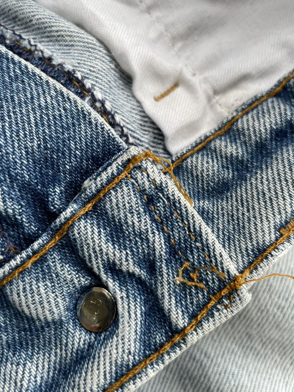 Levi's Vintage 1991 Levis 505 e Usa Aging Faded Distressed Size US 31 - 15 Thumbnail
