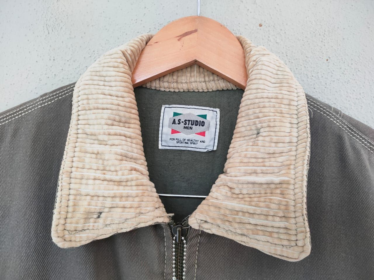 Japanese Brand AS Studio Bomber Size US L / EU 52-54 / 3 - 7 Thumbnail