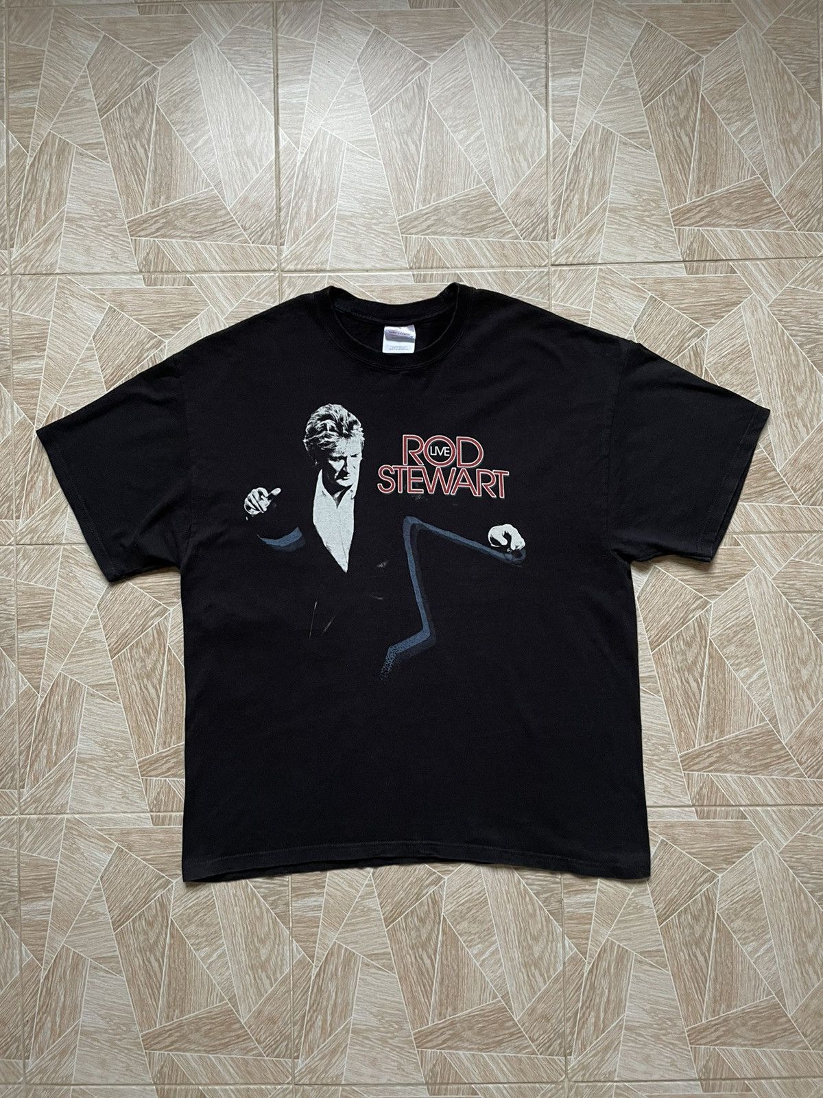 Band Tees × Vintage Vintage Rod Stewart Live Las Vegas Rare Print Tee Shirt Size US XL / EU 56 / 4 - 1 Thumbnail