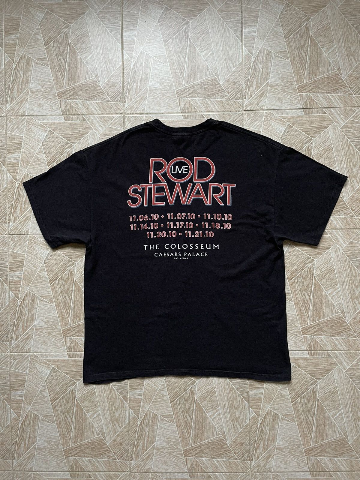 Band Tees × Vintage Vintage Rod Stewart Live Las Vegas Rare Print Tee Shirt Size US XL / EU 56 / 4 - 2 Thumbnail
