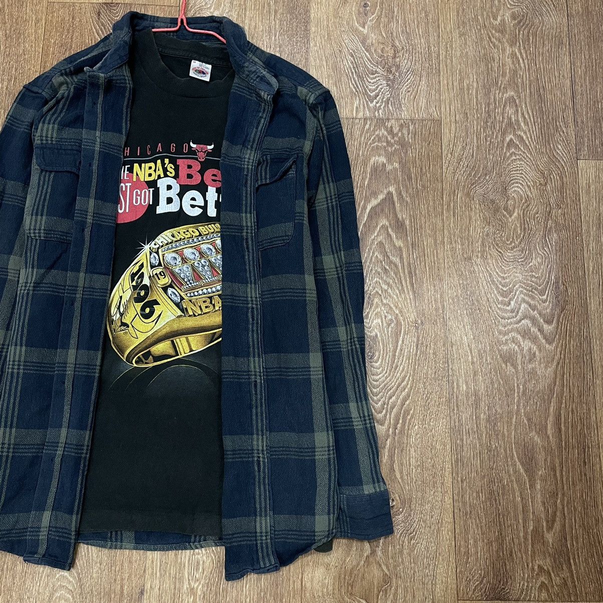 Vintage Vintage 90s Faded Navy Plaid Flannel Shirt Oversized Grail L Size US L / EU 52-54 / 3 - 3 Thumbnail