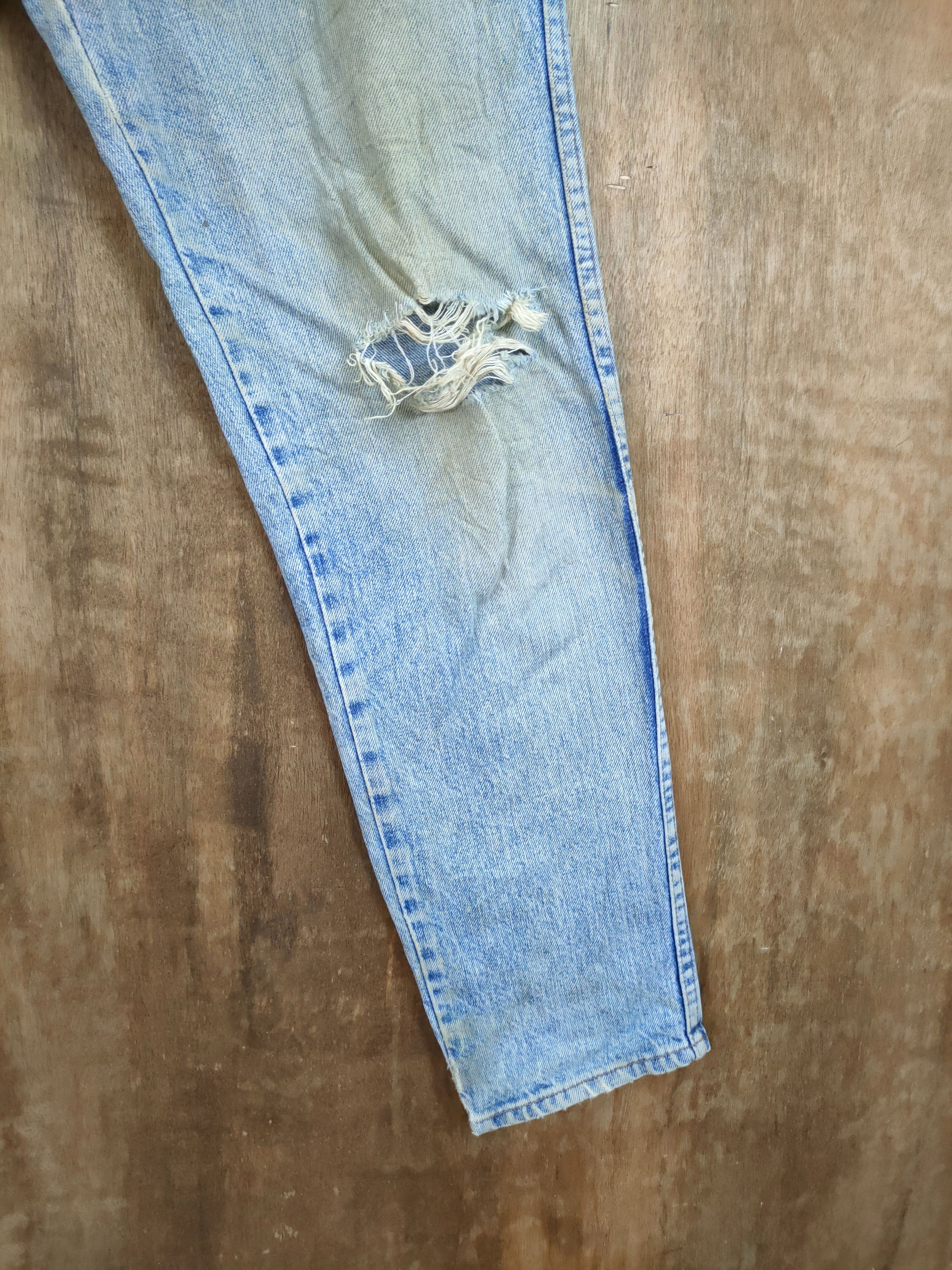 Levi's D Levis Big E ripped vintage distressed denim jeans #46-962 Size US 30 / EU 46 - 3 Thumbnail