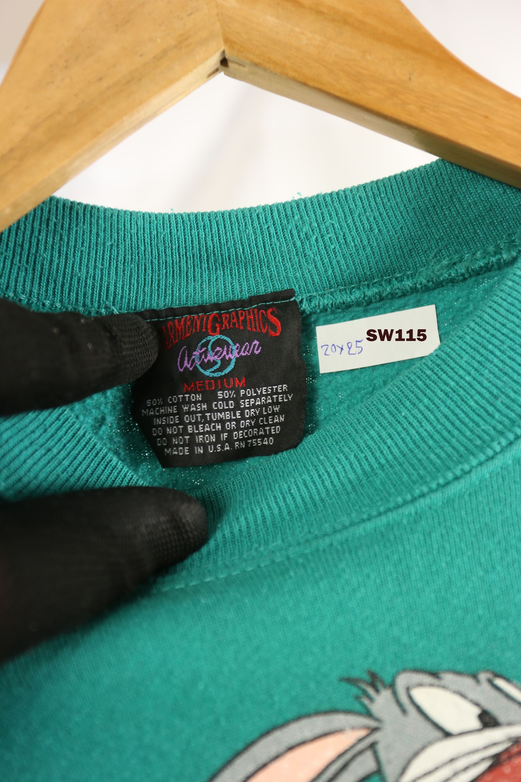 Vintage × Warner Bros SW115 Vintage 90s Bugs Bunny Bike sweater (M) Size US M / EU 48-50 / 2 - 4 Thumbnail