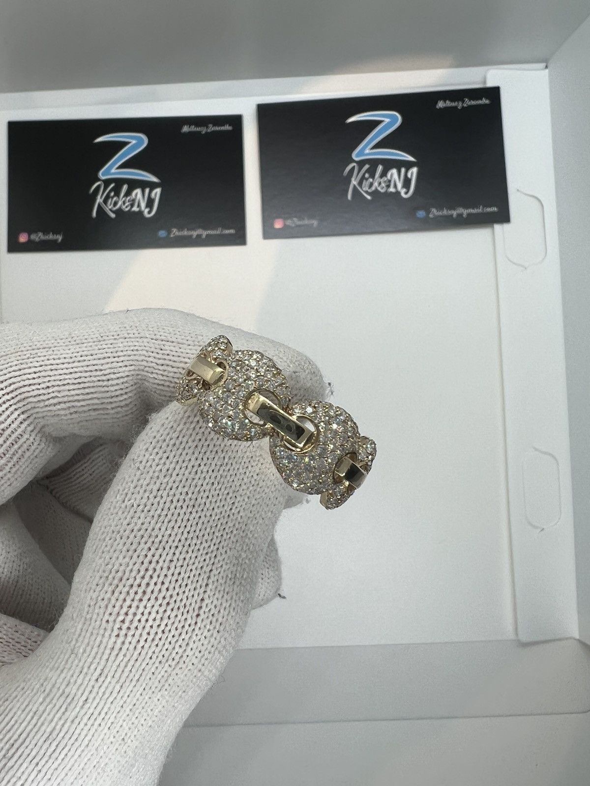 image of 10K Solid Gold x Diamond 10Kt Gold 1.67 Ct Gucci Ring in Yellow, Men's