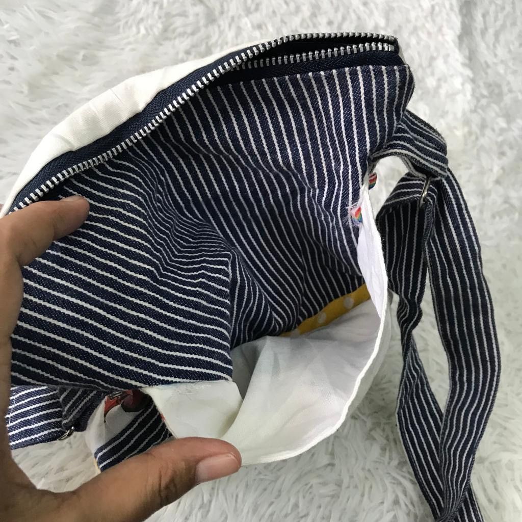 Other Rare design sling bag Size ONE SIZE - 6 Thumbnail