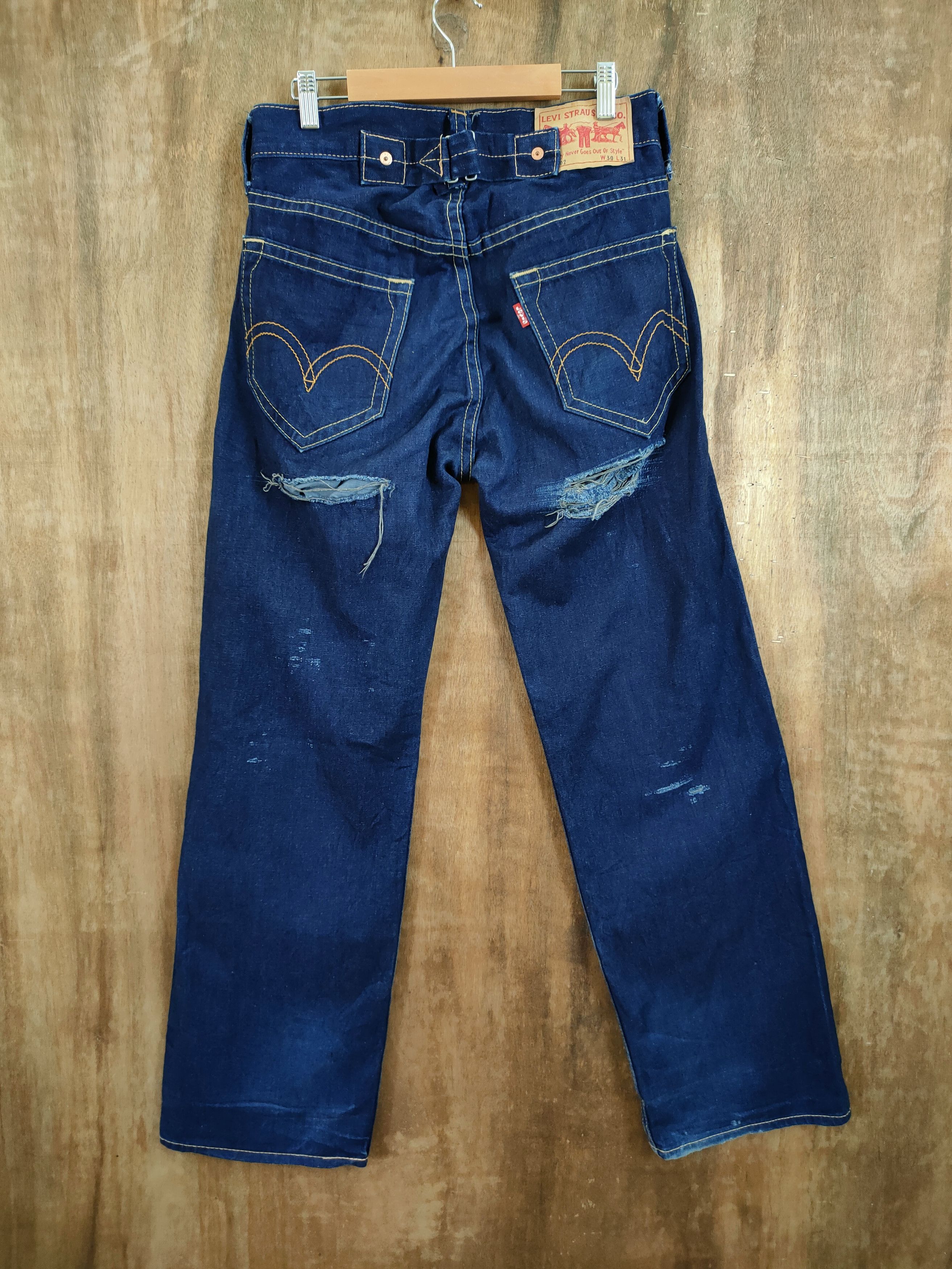 Levi's D Levis Distressed denim buckle back jeans #46-966 Size US 30 / EU 46 - 5 Thumbnail
