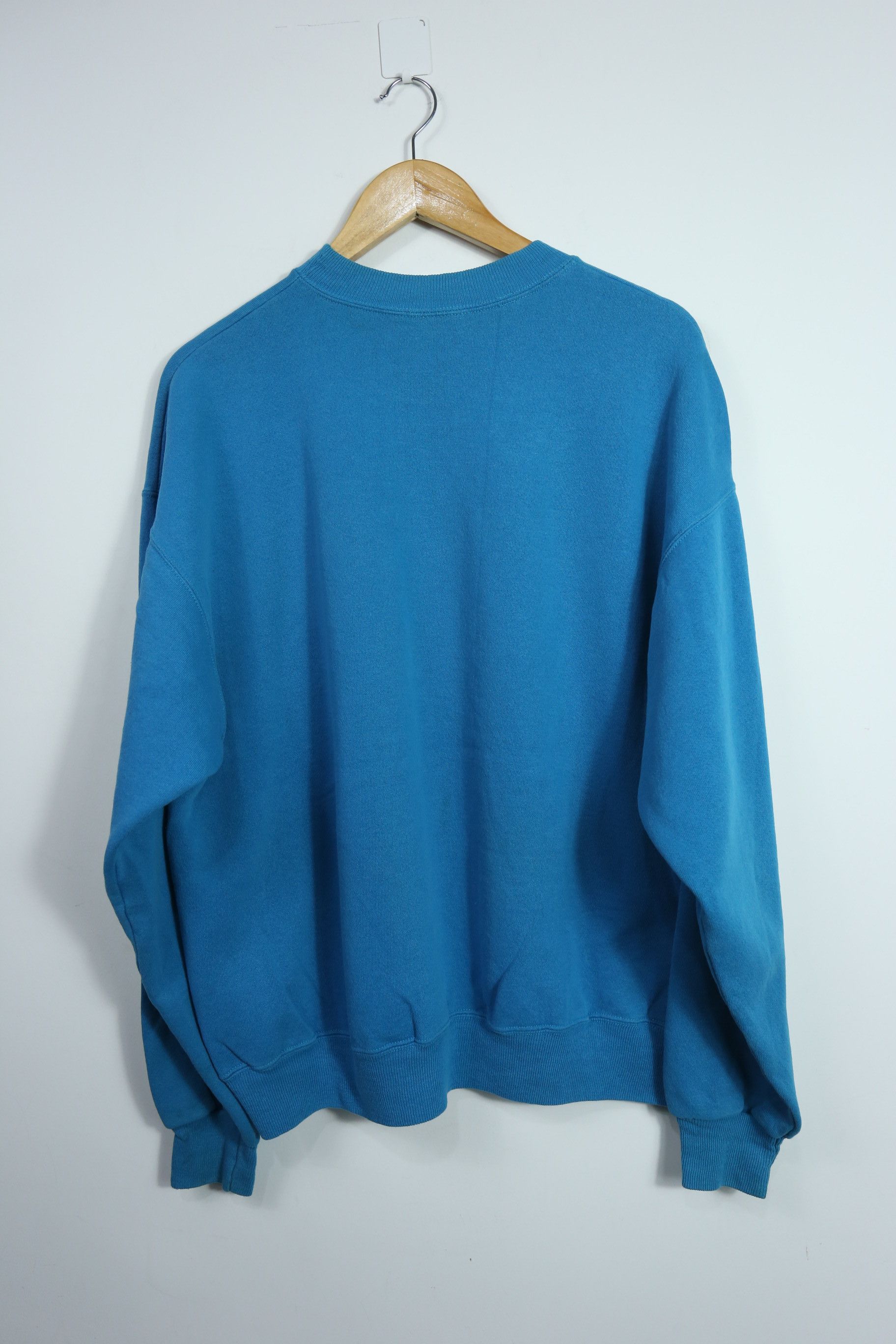 Disney × Mickey Mouse × Vintage SW19 Vintage 90s Disney Mickey Mouse Ice Skate Sweater (XL) Size US XL / EU 56 / 4 - 5 Thumbnail