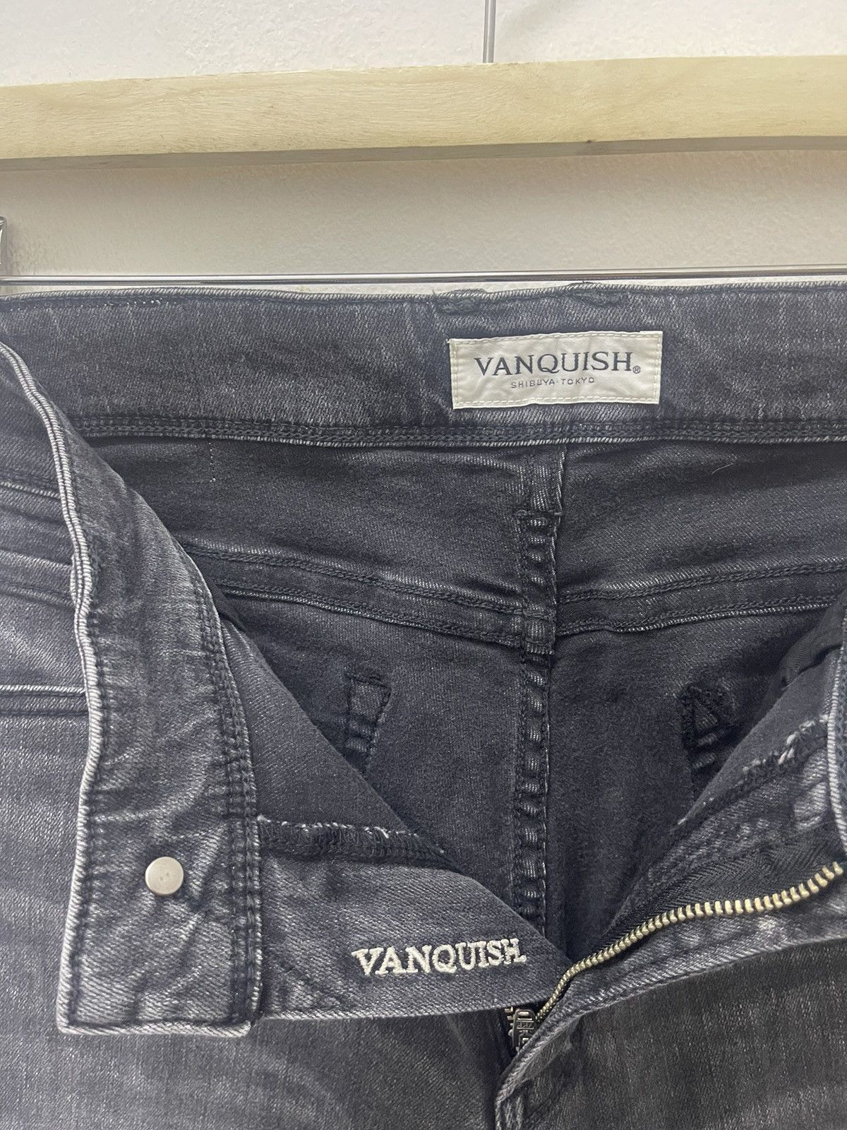 Vanquish Rare Vintage VANQUISH Shibuya Tokyo Flora Art Stretch Size US 28 / EU 44 - 6 Thumbnail