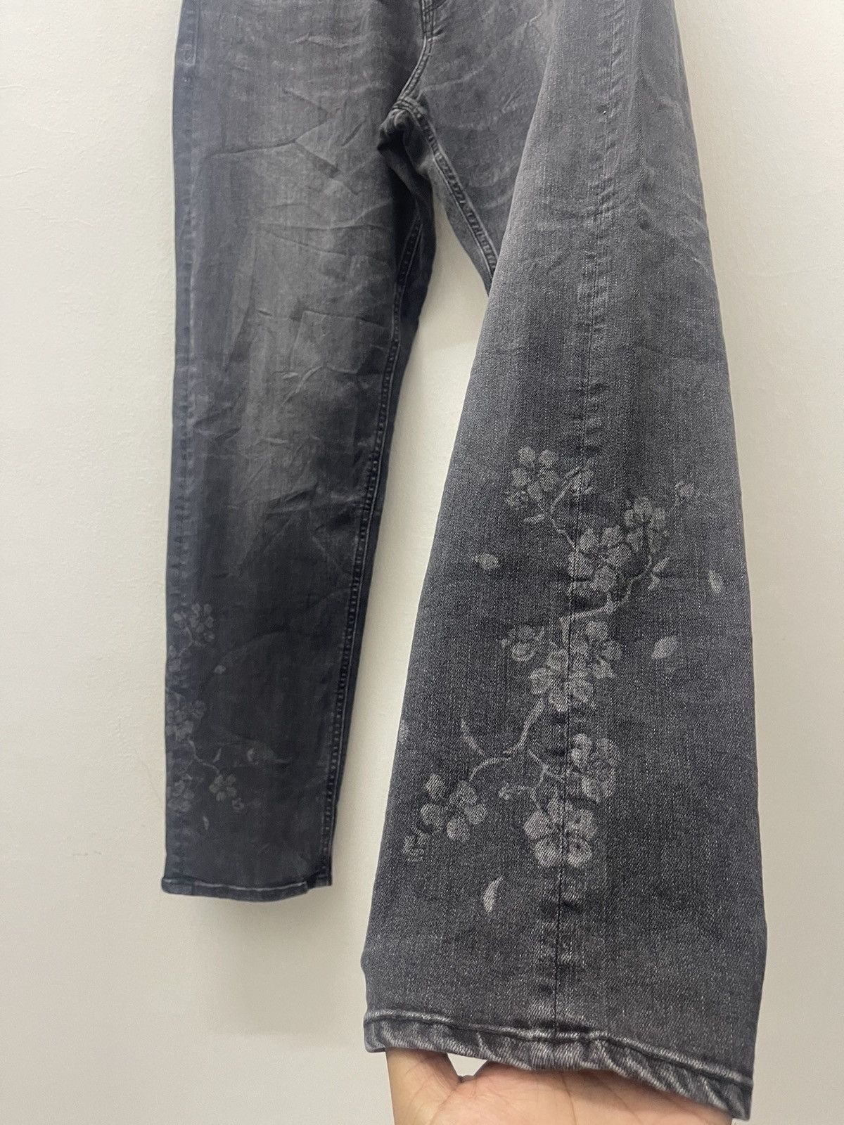 Vanquish Rare Vintage VANQUISH Shibuya Tokyo Flora Art Stretch Size US 28 / EU 44 - 3 Thumbnail