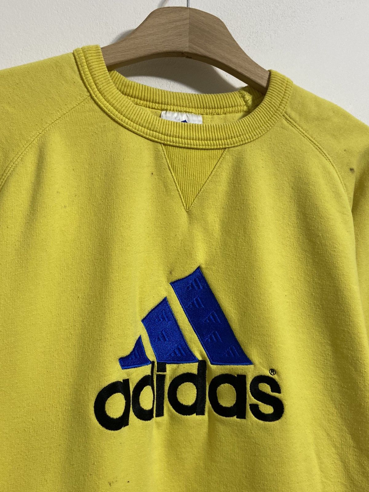 Vintage Vintage sweatshirt adidas big logo Size US L / EU 52-54 / 3 - 5 Thumbnail