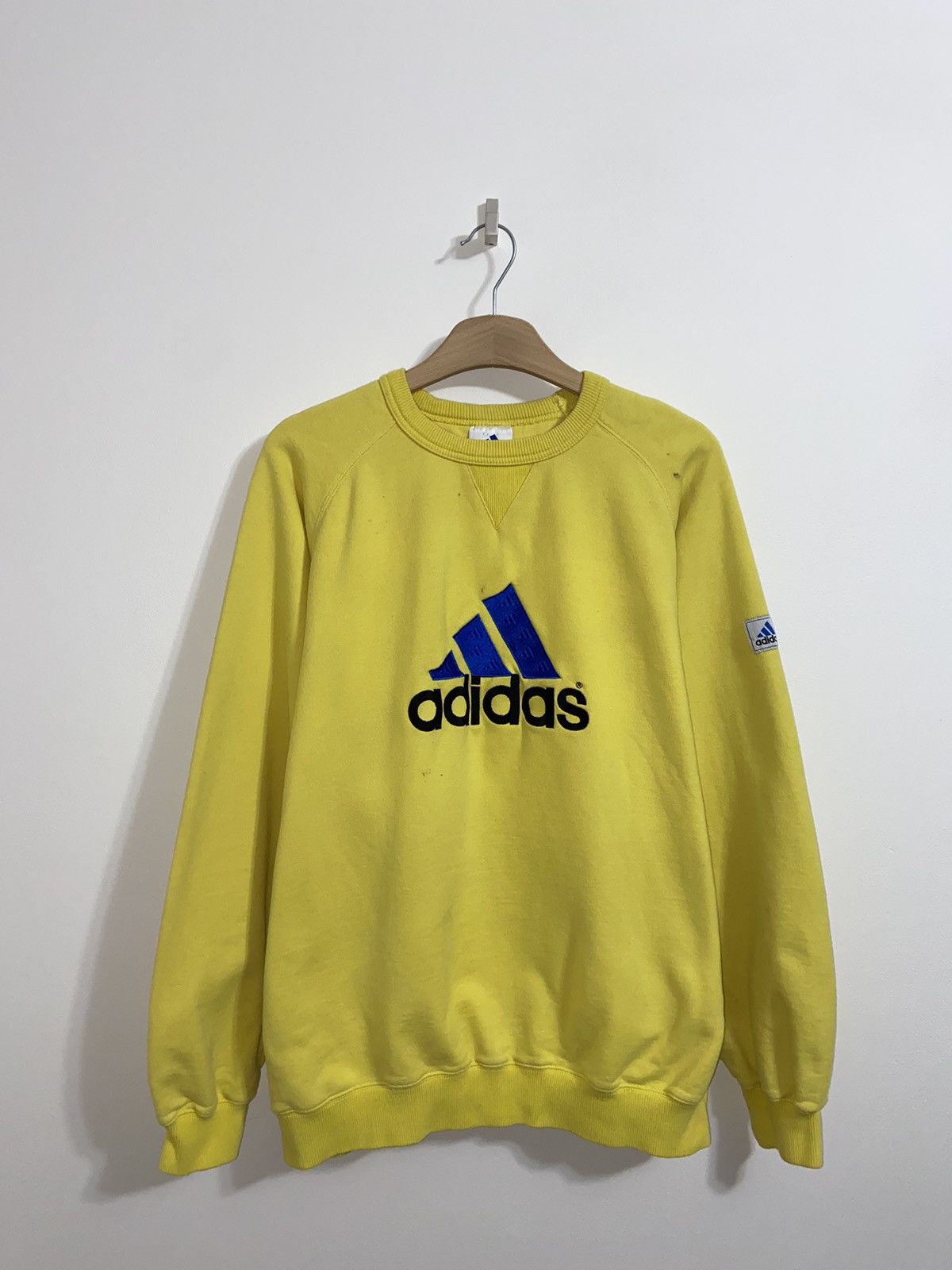 Vintage Vintage sweatshirt adidas big logo Size US L / EU 52-54 / 3 - 1 Thumbnail