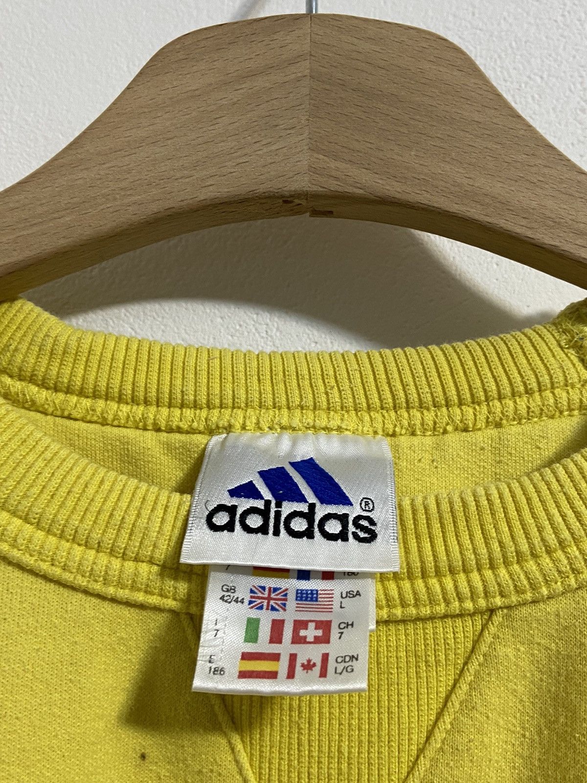 Vintage Vintage sweatshirt adidas big logo Size US L / EU 52-54 / 3 - 11 Thumbnail