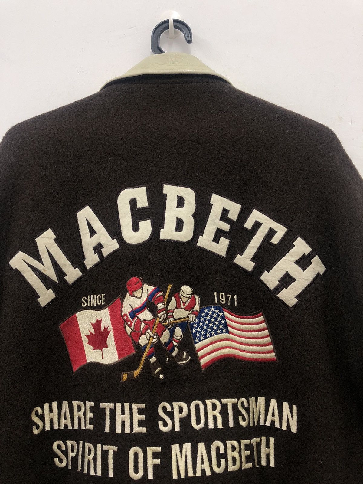 Macbeth Vintage MACBETH Spell Out Big Logo Varsity Leather Jacket Size US L / EU 52-54 / 3 - 2 Thumbnail