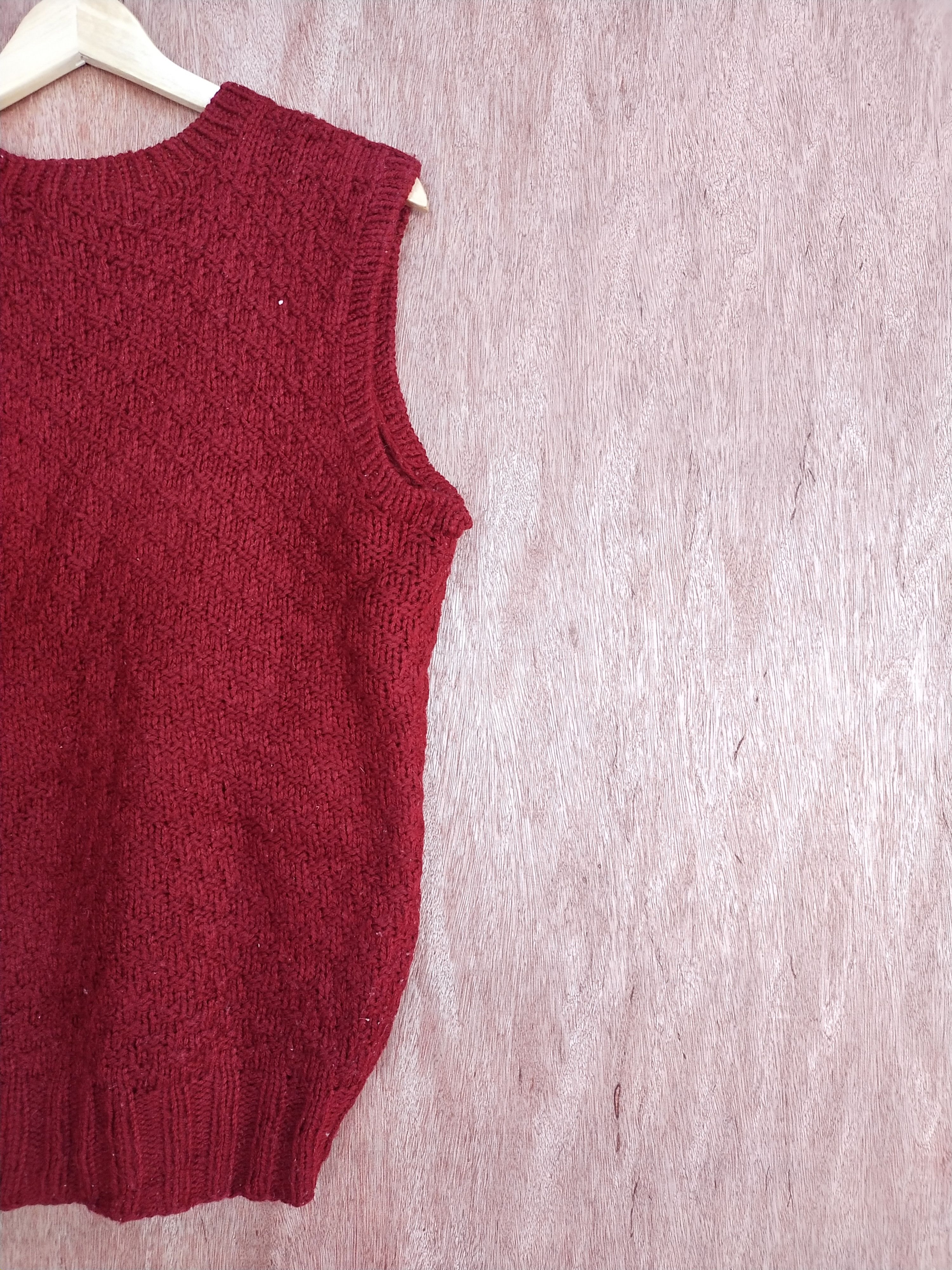 Vintage Red sleeveless vest japan knitwear #S161 Size US M / EU 48-50 / 2 - 6 Thumbnail