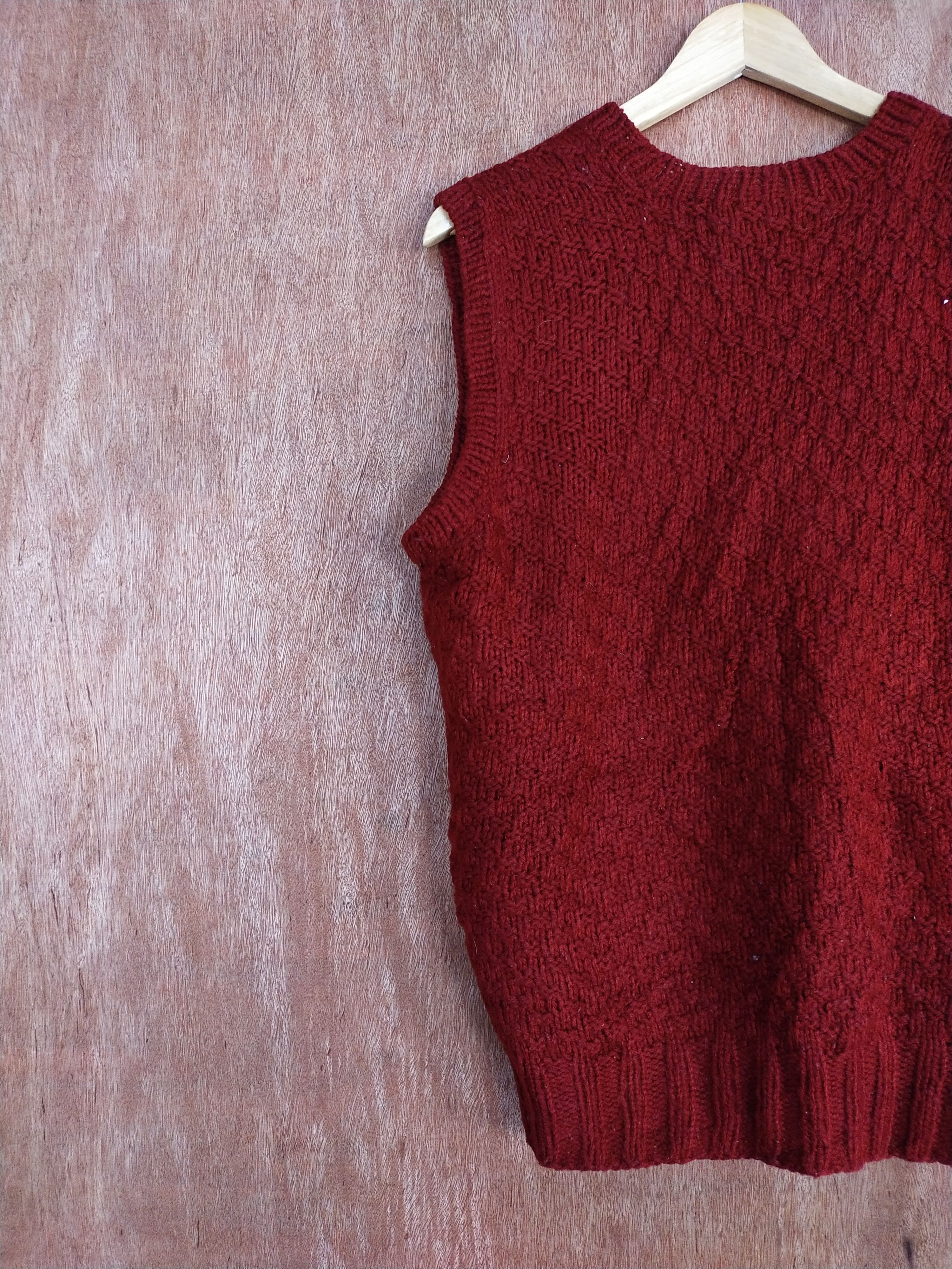 Vintage Red sleeveless vest japan knitwear #S161 Size US M / EU 48-50 / 2 - 7 Thumbnail