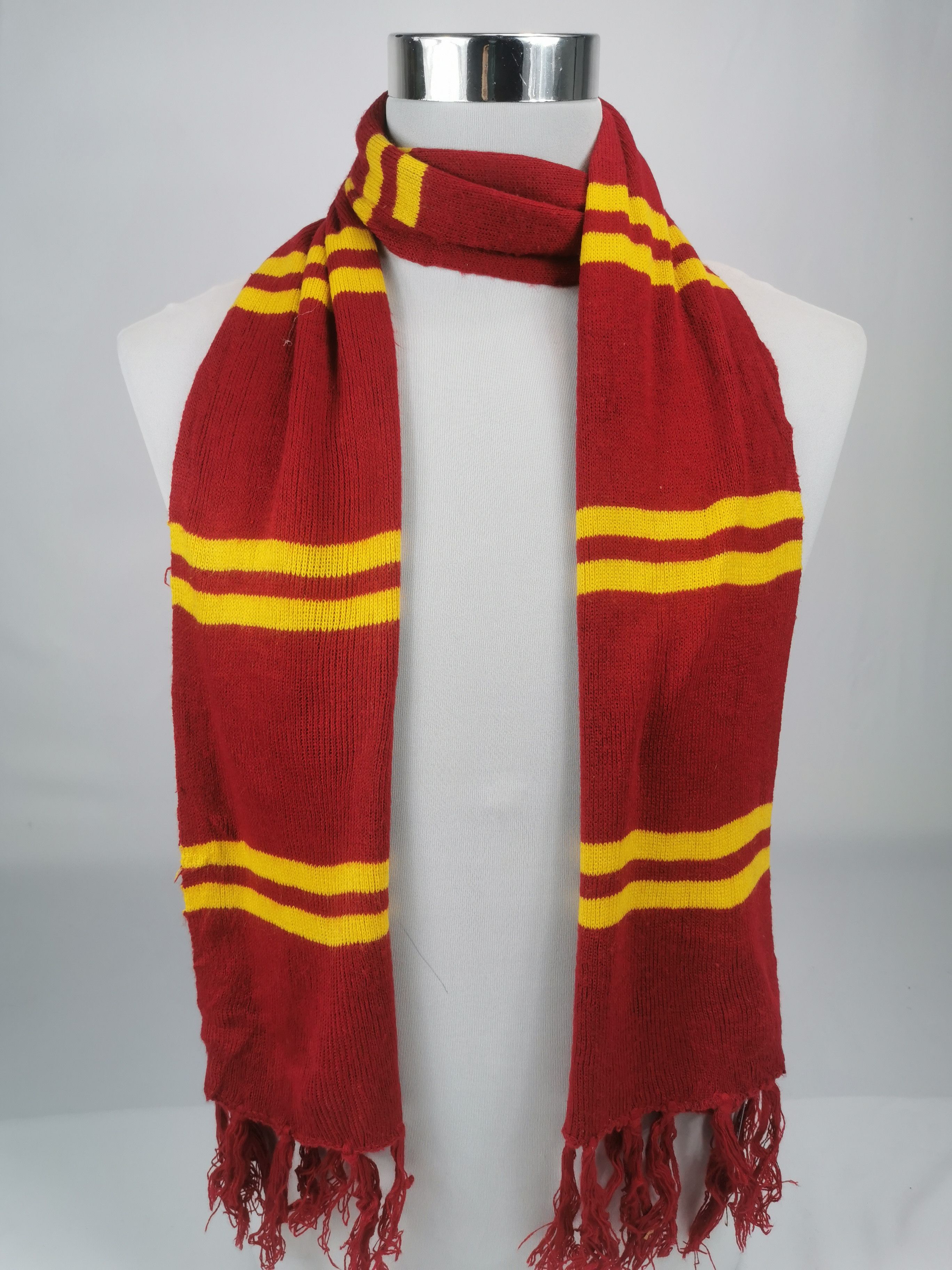 HARRY POTTER The Exhibition Warner Bros Movie Red Striped high quality Scarf Fringes Muffler