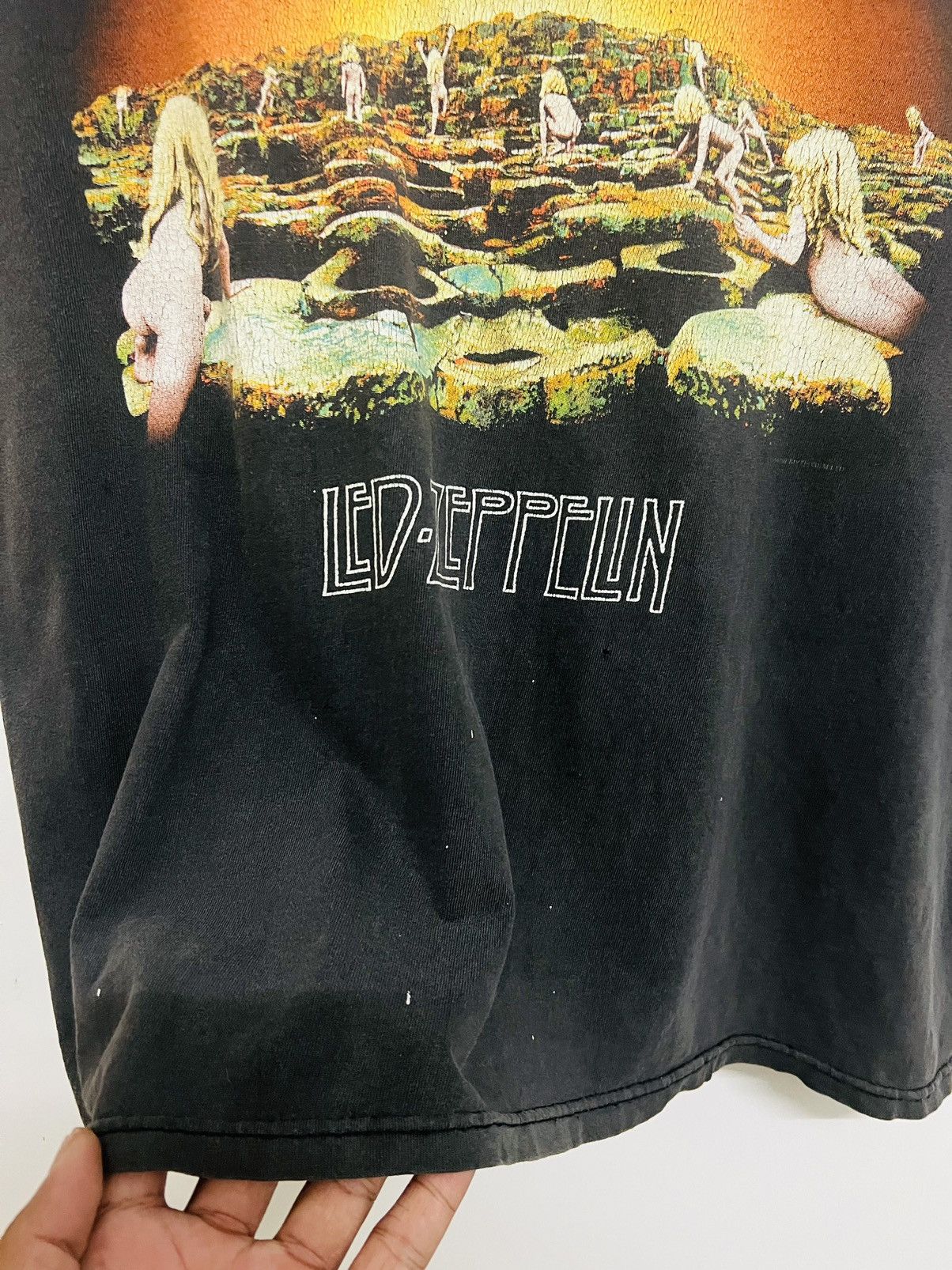 Band Tees Vintage Led Zeppelin Houses Of The Holy Album Tee Size US L / EU 52-54 / 3 - 4 Thumbnail