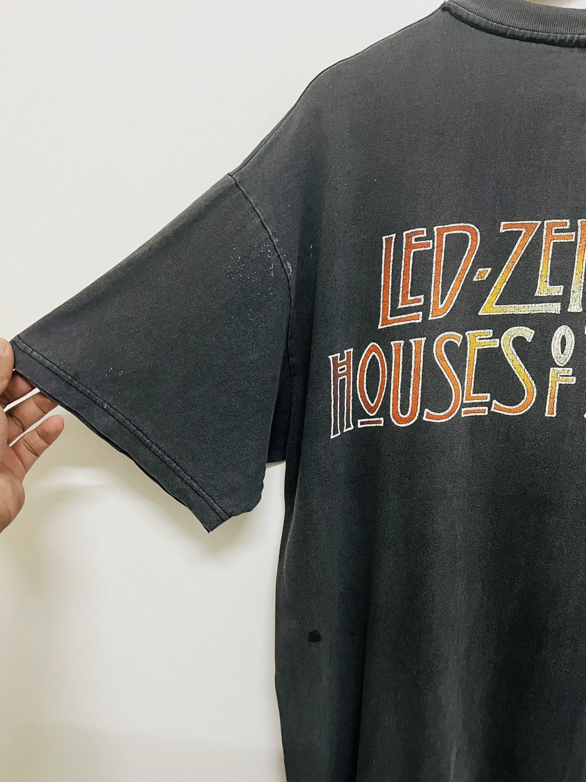 Band Tees Vintage Led Zeppelin Houses Of The Holy Album Tee Size US L / EU 52-54 / 3 - 11 Thumbnail