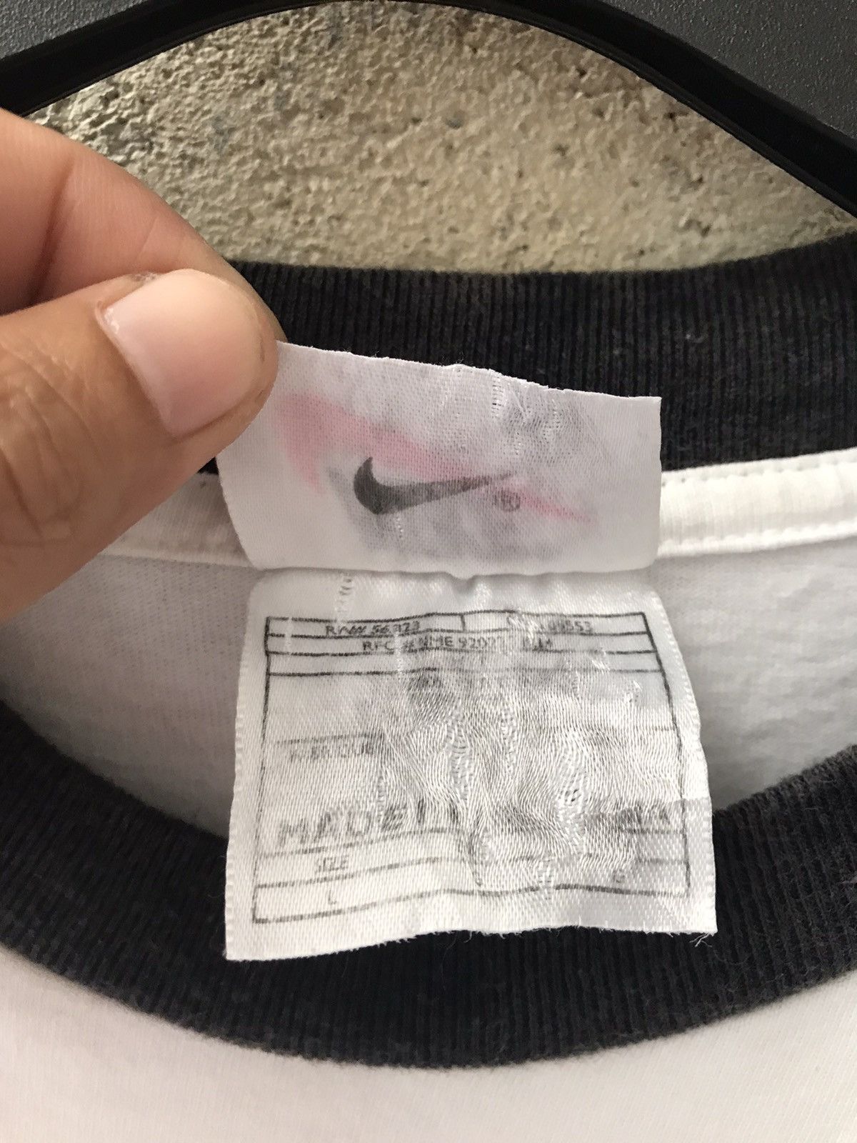 Nike × Vintage Vintage 90’s Nike Sportwear Ring Pattern Size US L / EU 52-54 / 3 - 4 Thumbnail