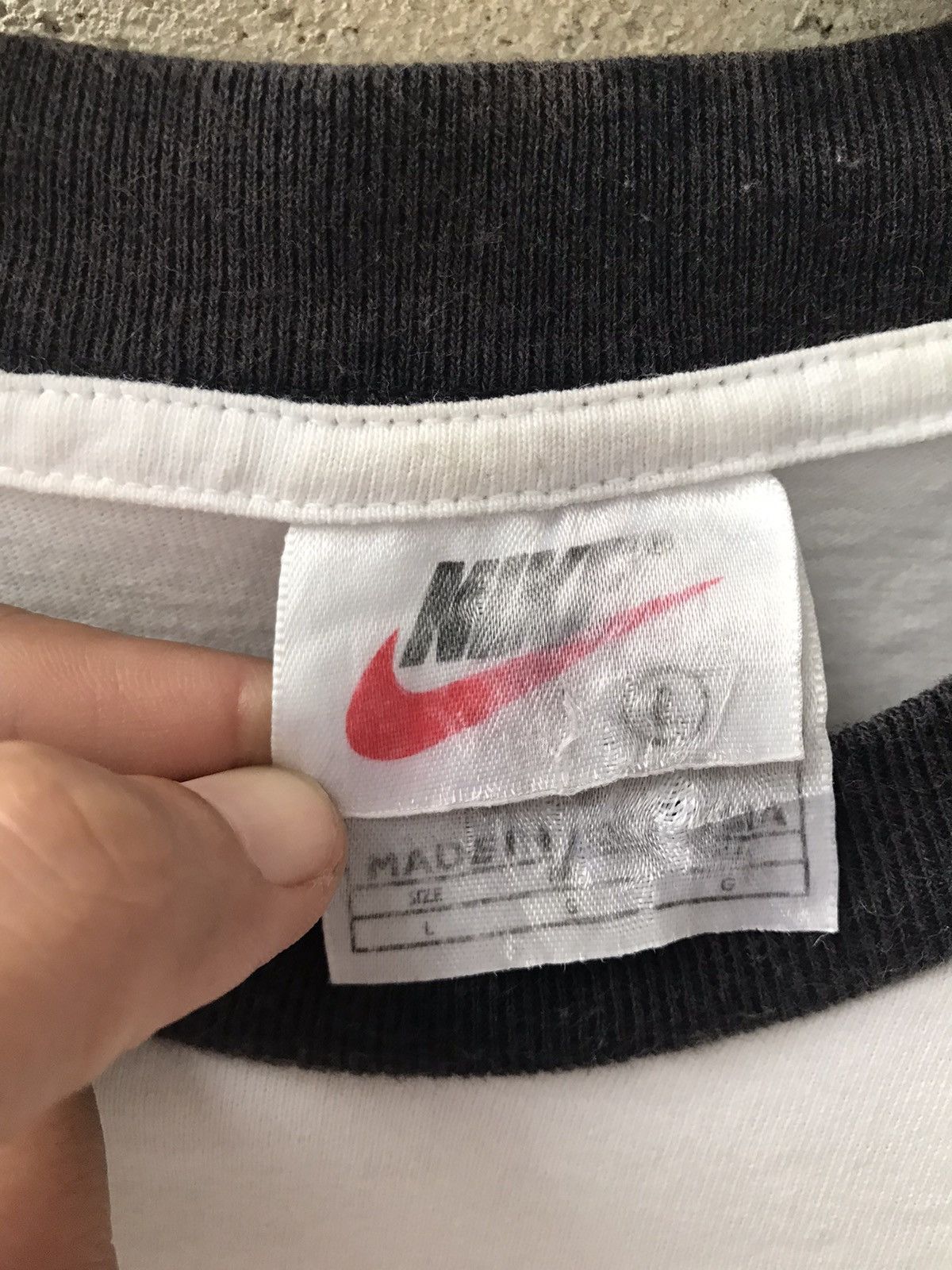 Nike × Vintage Vintage 90’s Nike Sportwear Ring Pattern Size US L / EU 52-54 / 3 - 3 Thumbnail