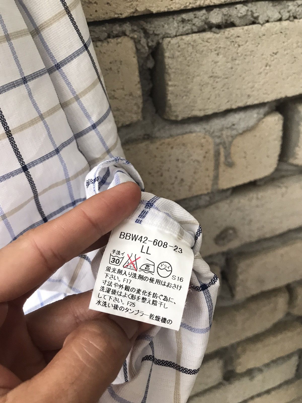 Burberry Burberry Burberrys London Button Ups Single Poket Monogram Size US XL / EU 56 / 4 - 10 Thumbnail