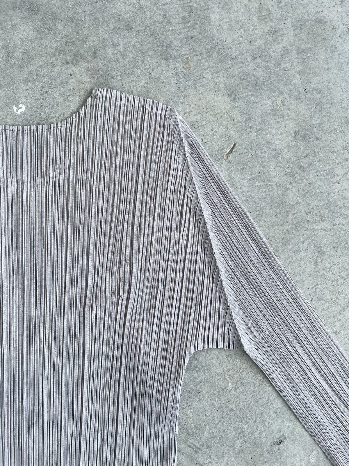 Issey Miyake PLEAT PLEASE GREY LONG SLEEVE SIZE 3 Size ONE SIZE - 11 Thumbnail