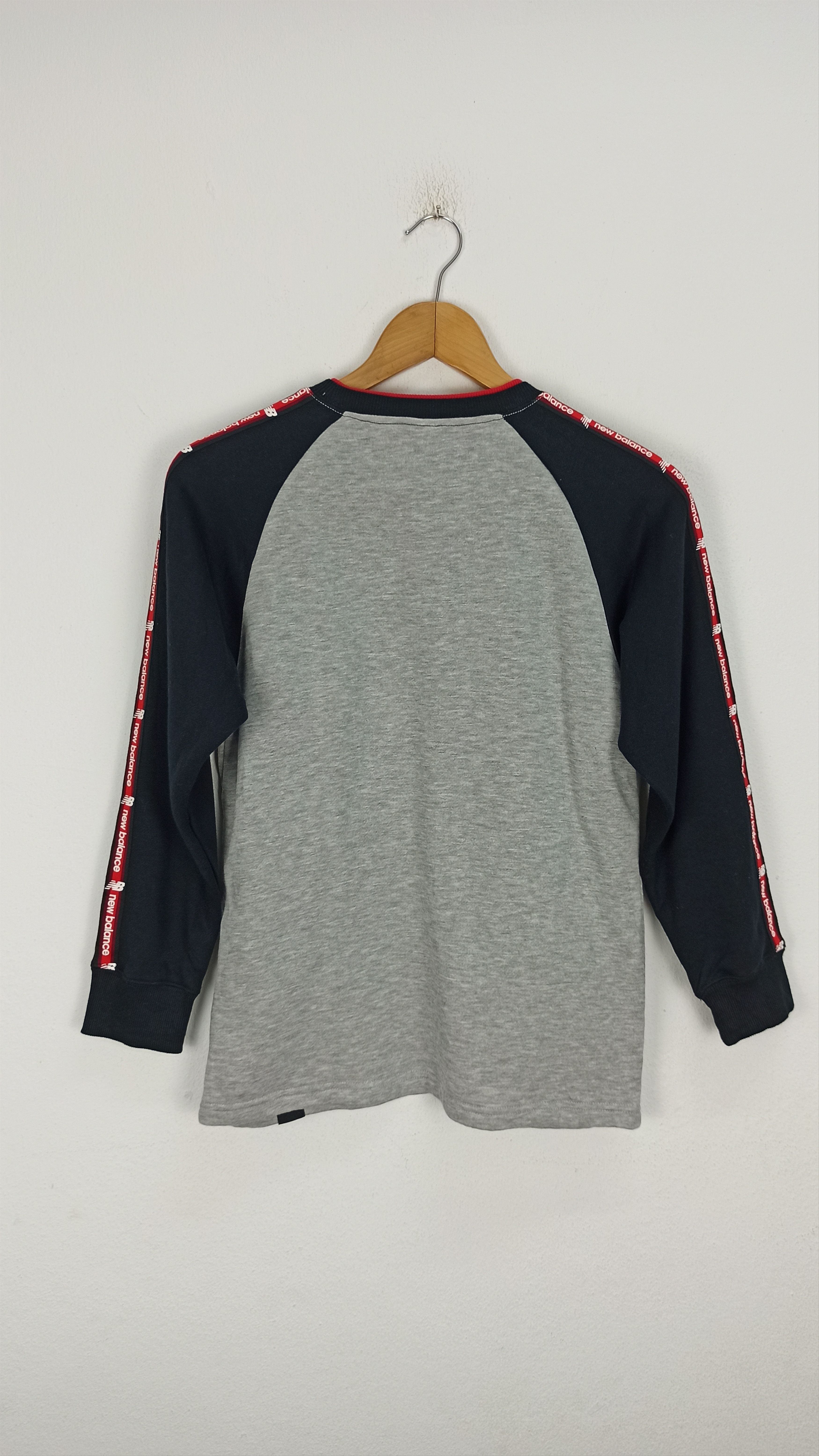 Japanese Brand Sweatshirt New Balance Side Tape Good Condition Used Size US XS / EU 42 / 0 - 3 Thumbnail