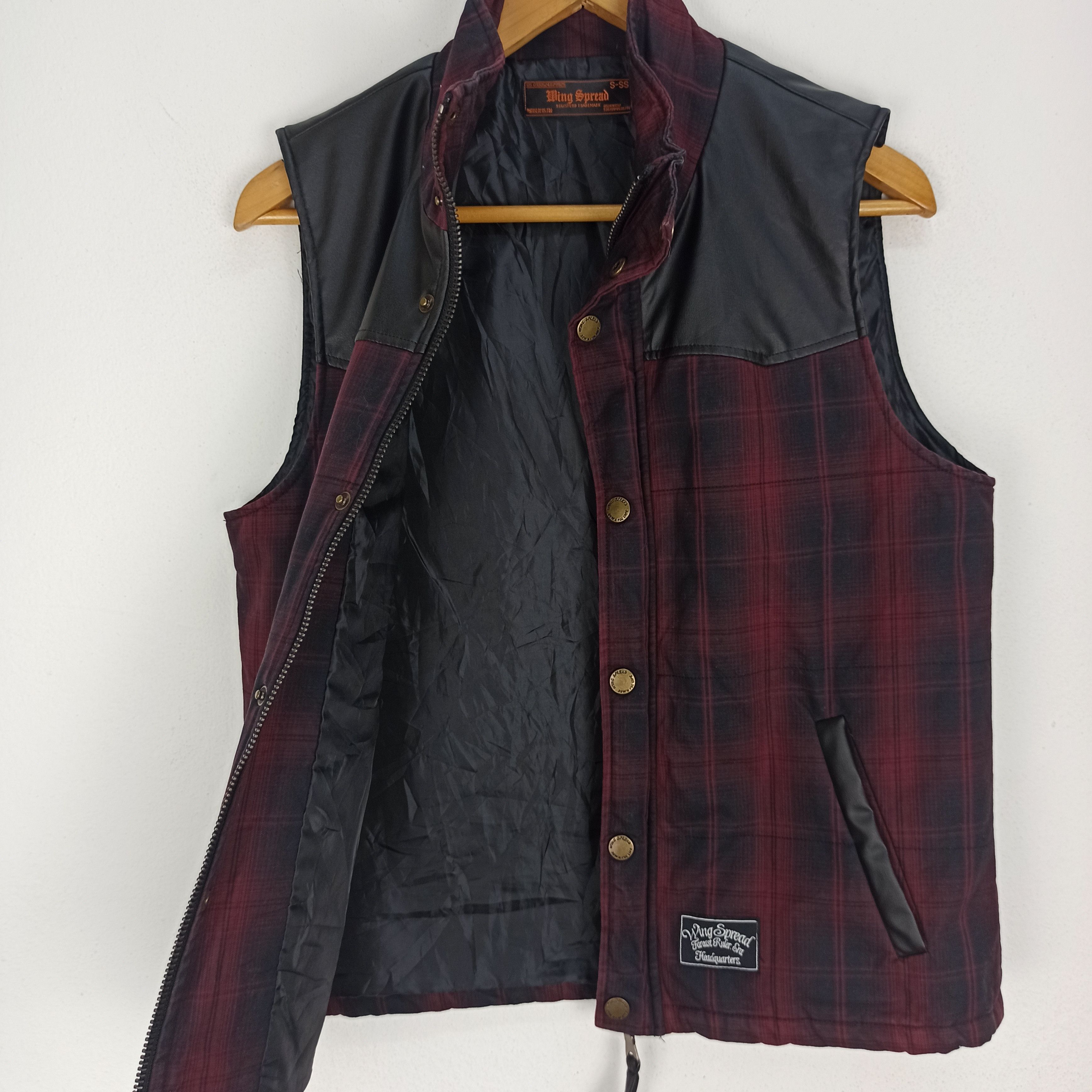 Beauty Beast Japanese Brand Vest Jacket Wing Spread Down for Live Size US M / EU 48-50 / 2 - 8 Thumbnail