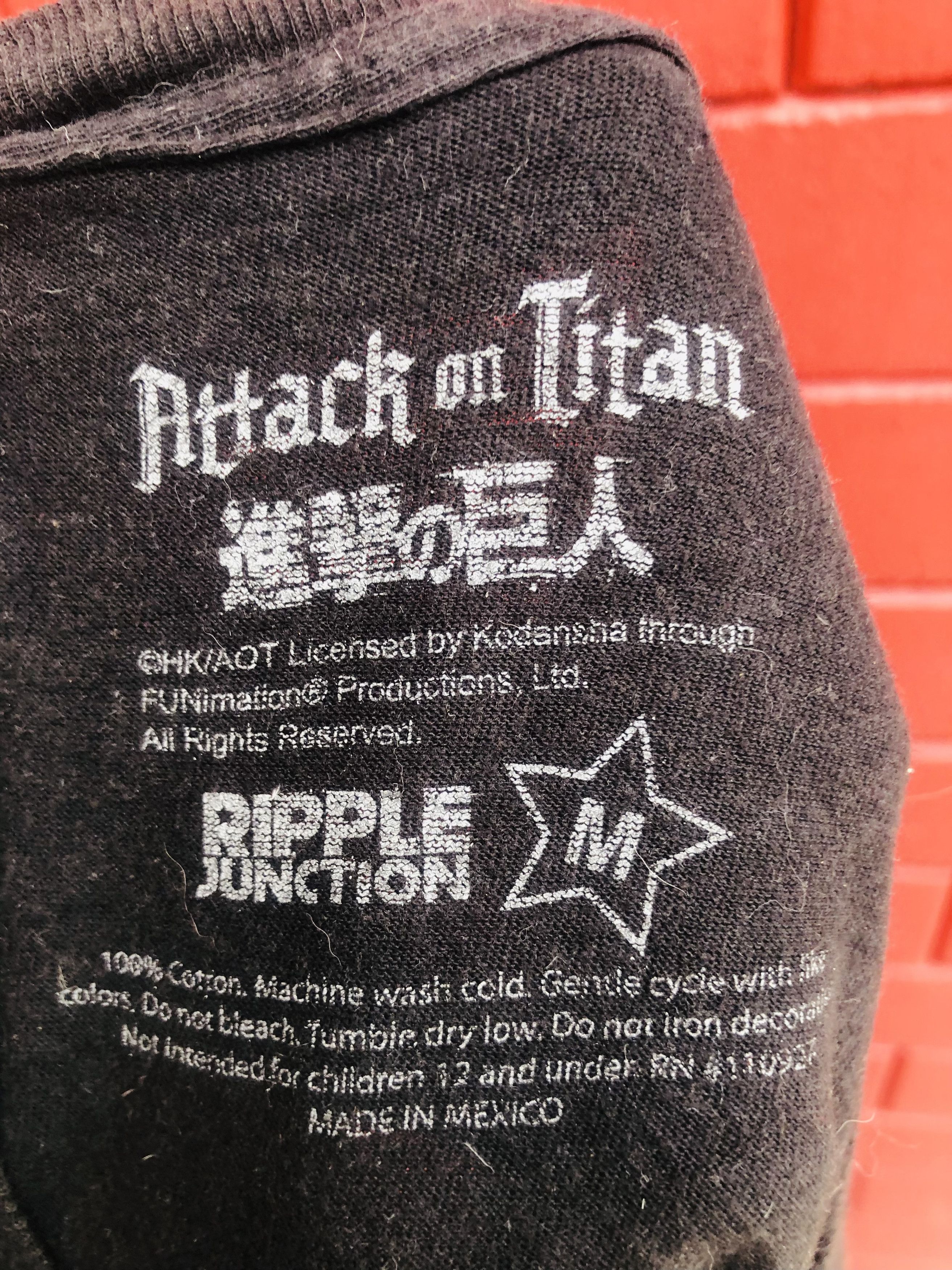 Vintage Vintage Attack On Titan Japanese Streetwear Fashion Size US M / EU 48-50 / 2 - 6 Thumbnail