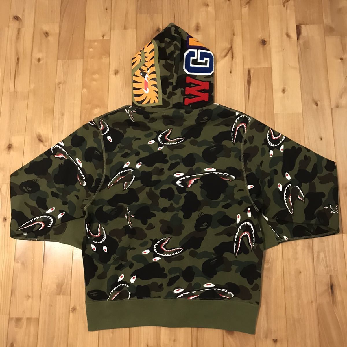Bape BAPE 1st camo green shark full zip hoodie a bathing ape Size US M / EU 48-50 / 2 - 2 Thumbnail
