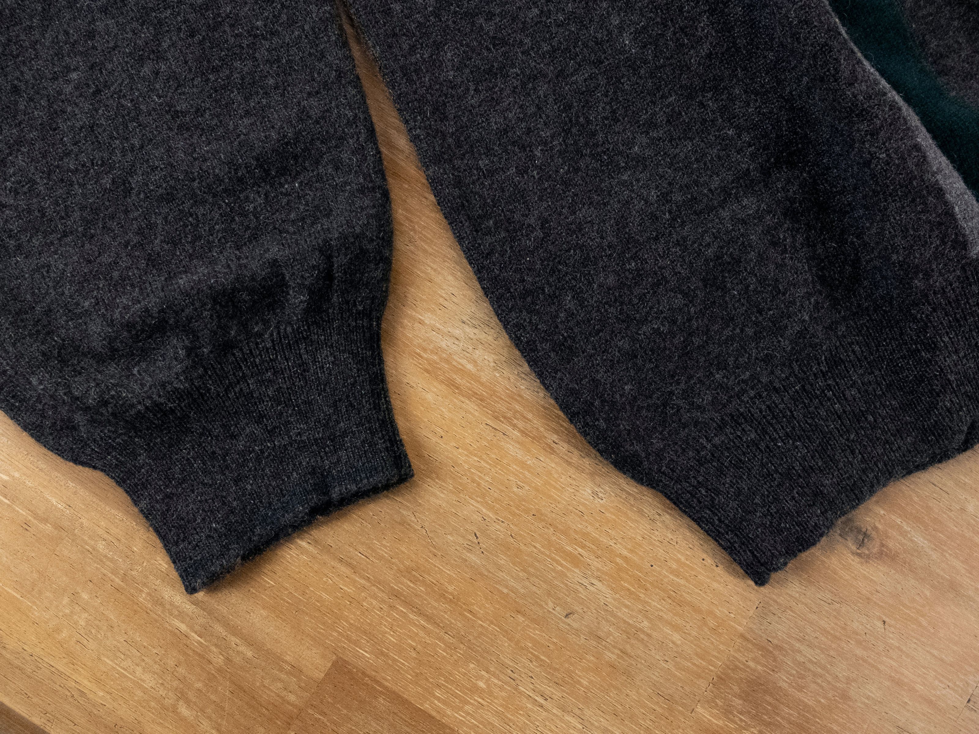 Ermenegildo Zegna ERMENEGILDO ZEGNA gray green cashmere sweater Medium 50 Size US M / EU 48-50 / 2 - 3 Thumbnail