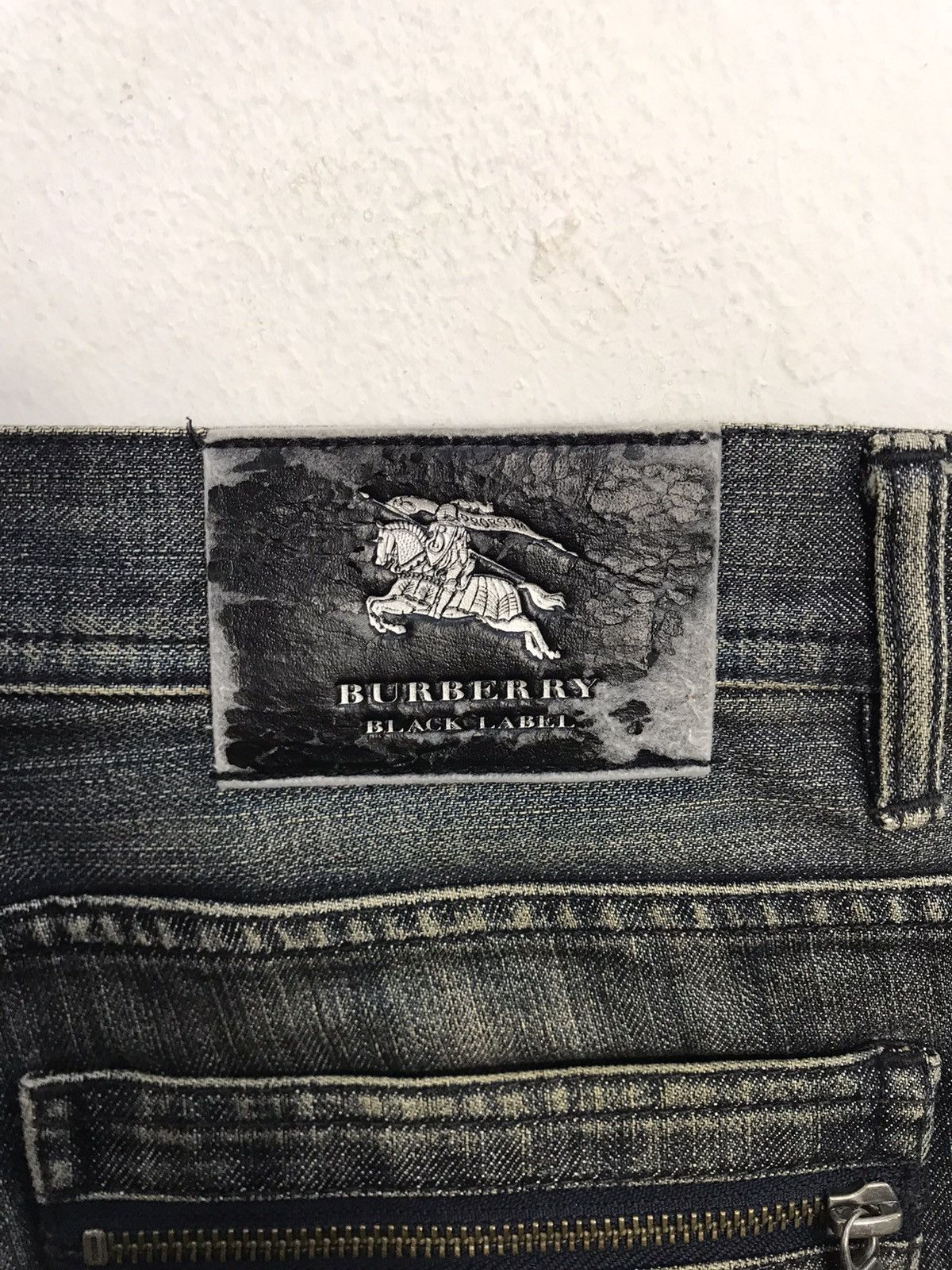 Burberry BURBERRY London Black Label Zipper Pocket Fits 32 33 Size US 33 - 6 Thumbnail