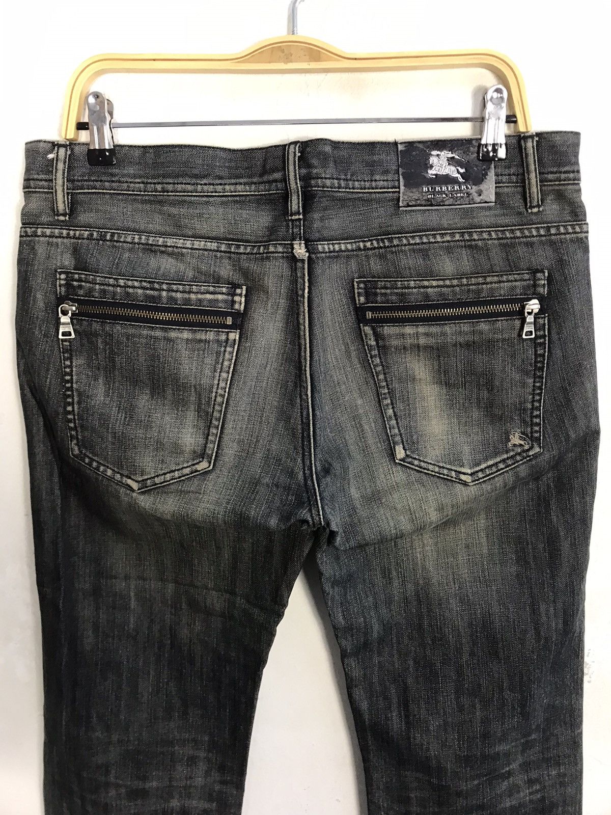 Burberry BURBERRY London Black Label Zipper Pocket Fits 32 33 Size US 33 - 2 Thumbnail