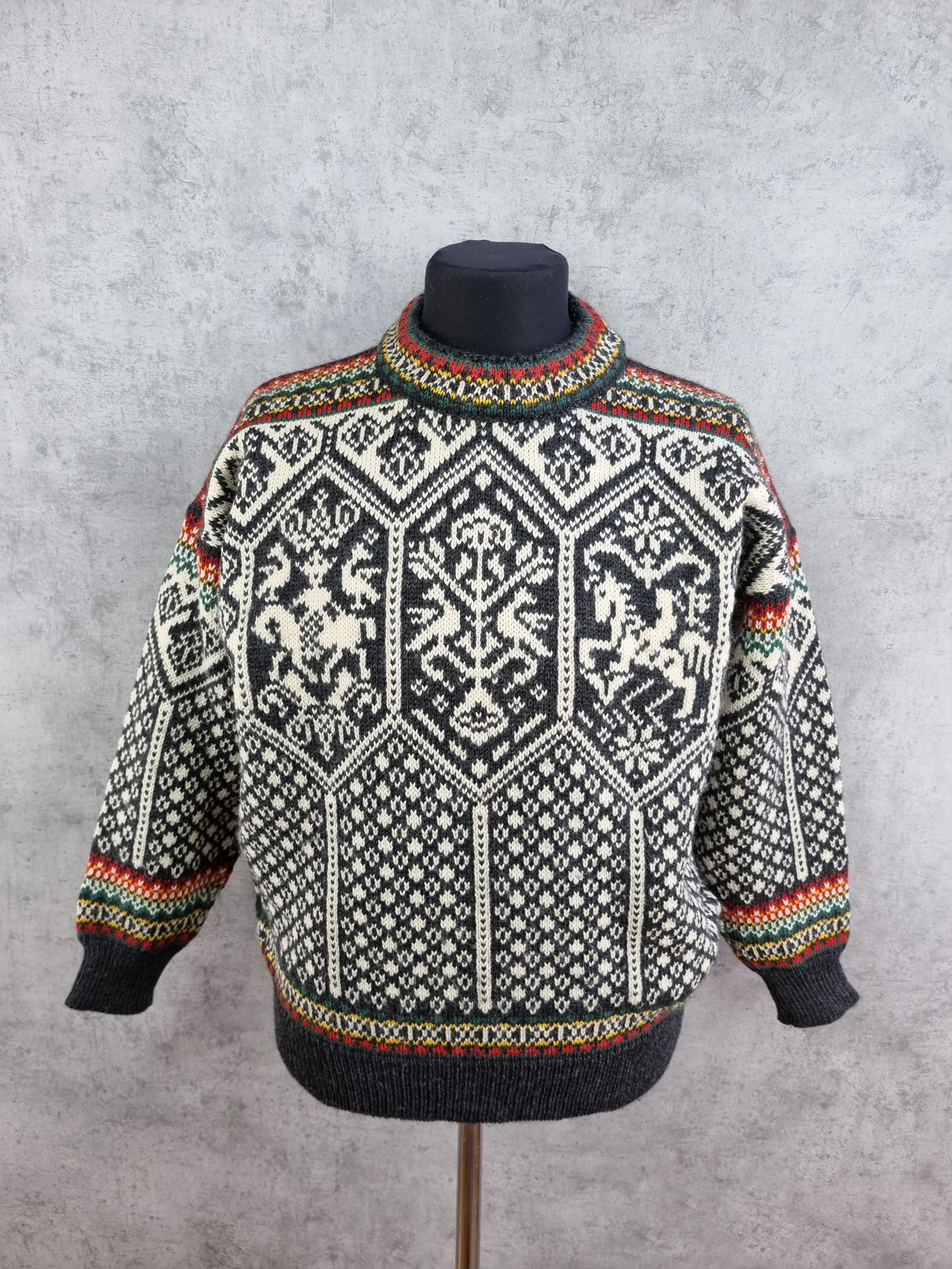 Dale Of Norway × Vintage Vintage 90s Heavy Wool Beautiful Knitwear Sweater Size US M / EU 48-50 / 2 - 1 Thumbnail