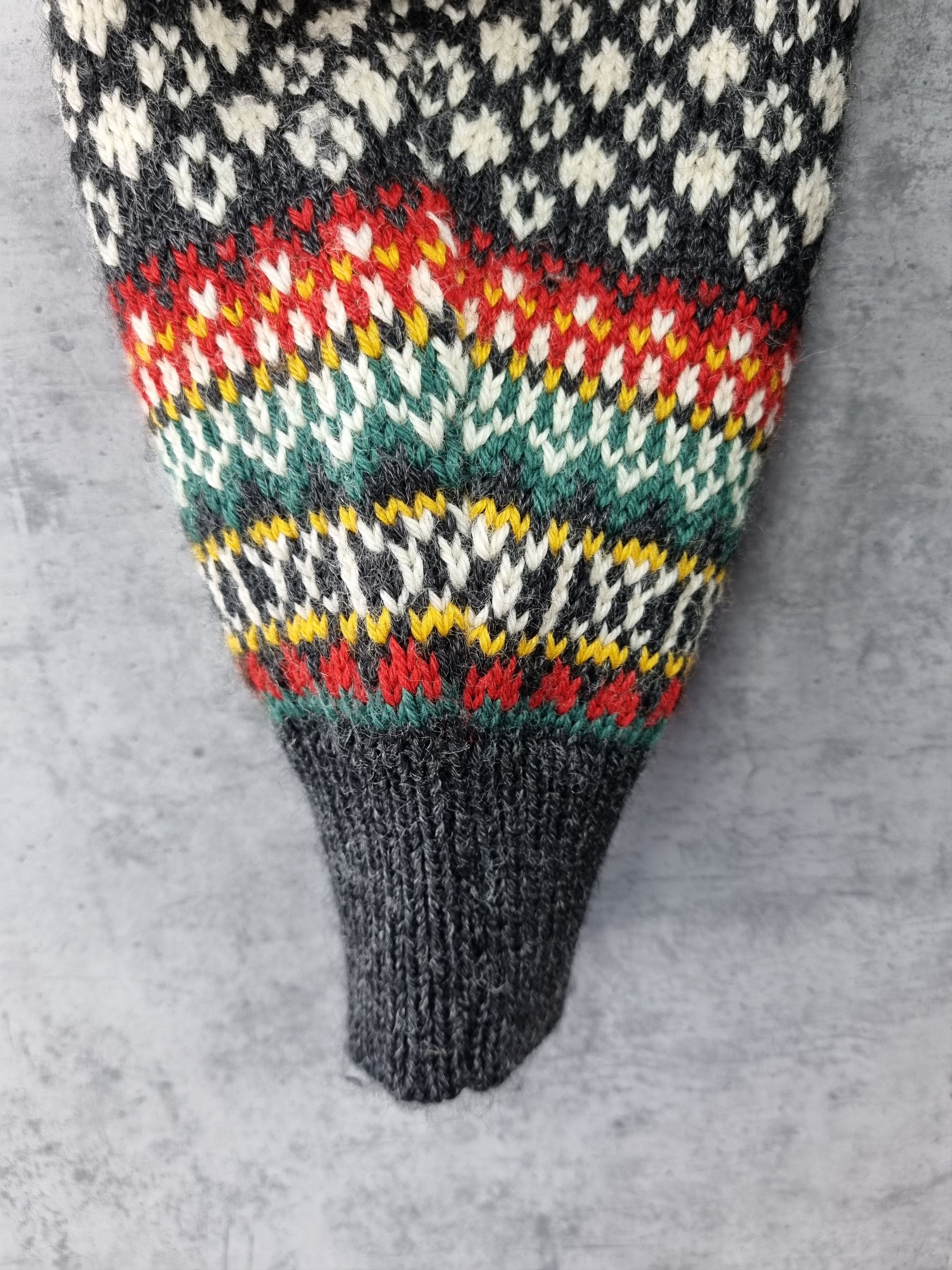 Dale Of Norway × Vintage Vintage 90s Heavy Wool Beautiful Knitwear Sweater Size US M / EU 48-50 / 2 - 11 Thumbnail