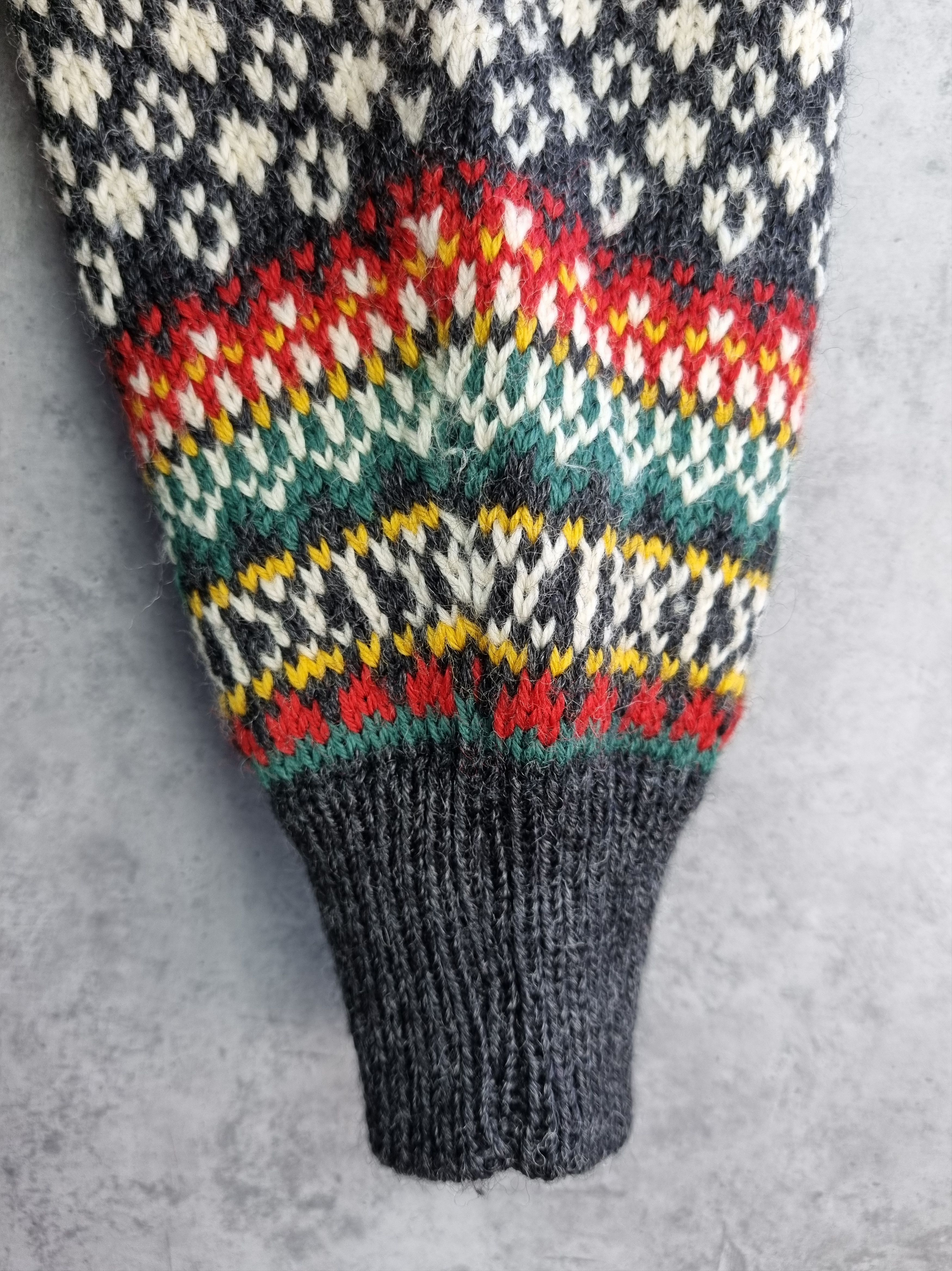 Dale Of Norway × Vintage Vintage 90s Heavy Wool Beautiful Knitwear Sweater Size US M / EU 48-50 / 2 - 10 Thumbnail