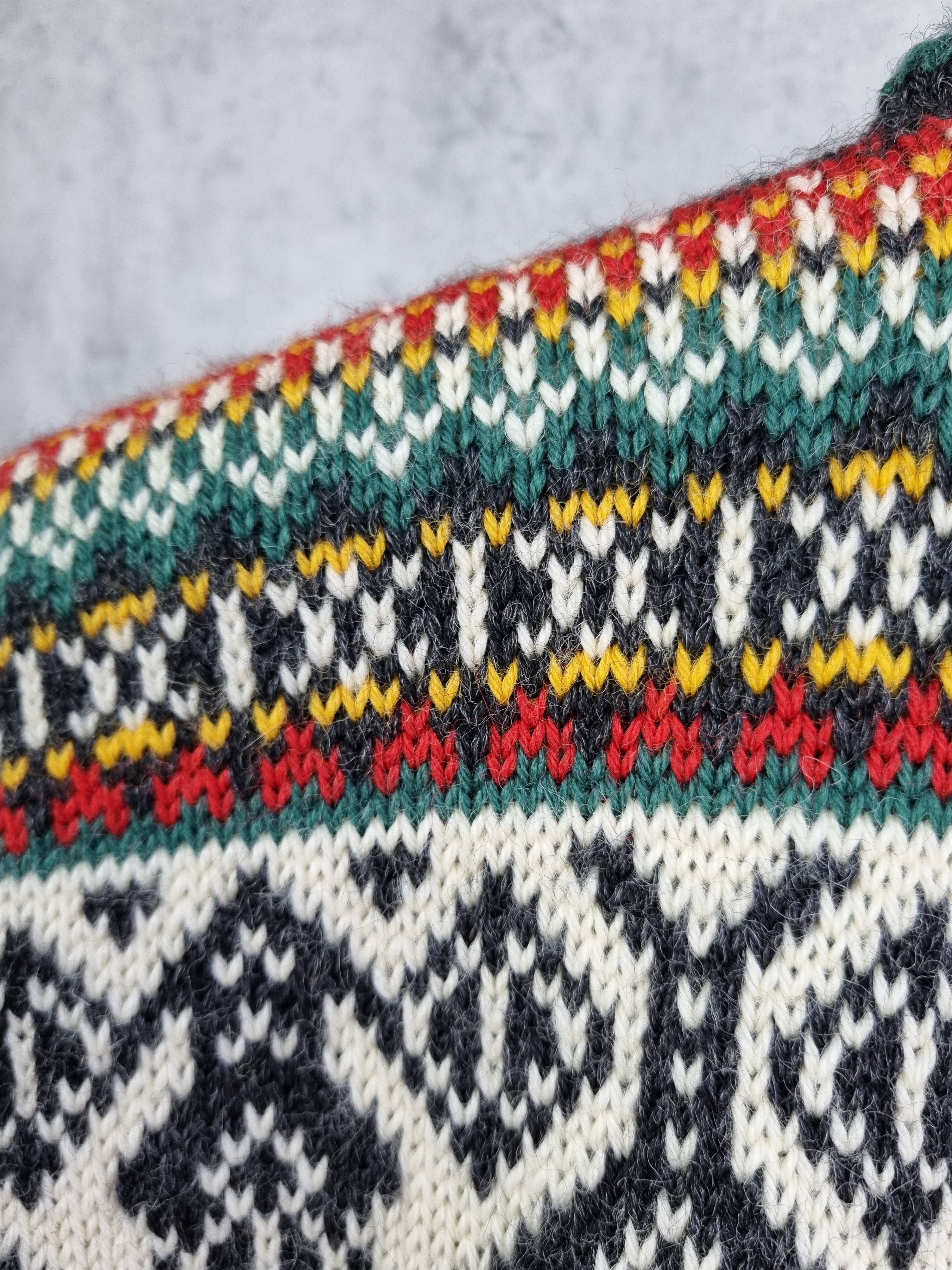 Dale Of Norway × Vintage Vintage 90s Heavy Wool Beautiful Knitwear Sweater Size US M / EU 48-50 / 2 - 9 Thumbnail