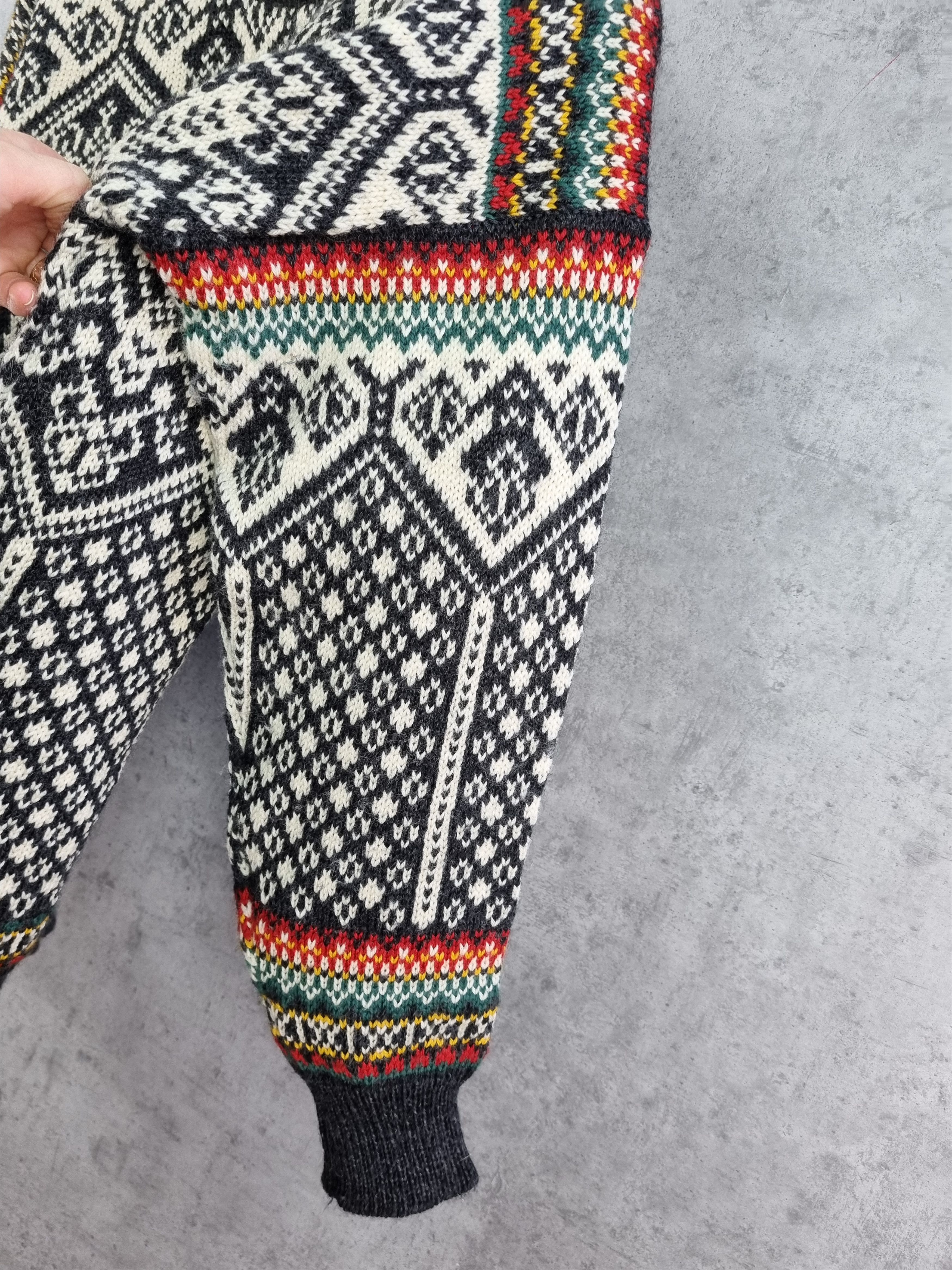 Dale Of Norway × Vintage Vintage 90s Heavy Wool Beautiful Knitwear Sweater Size US M / EU 48-50 / 2 - 12 Thumbnail