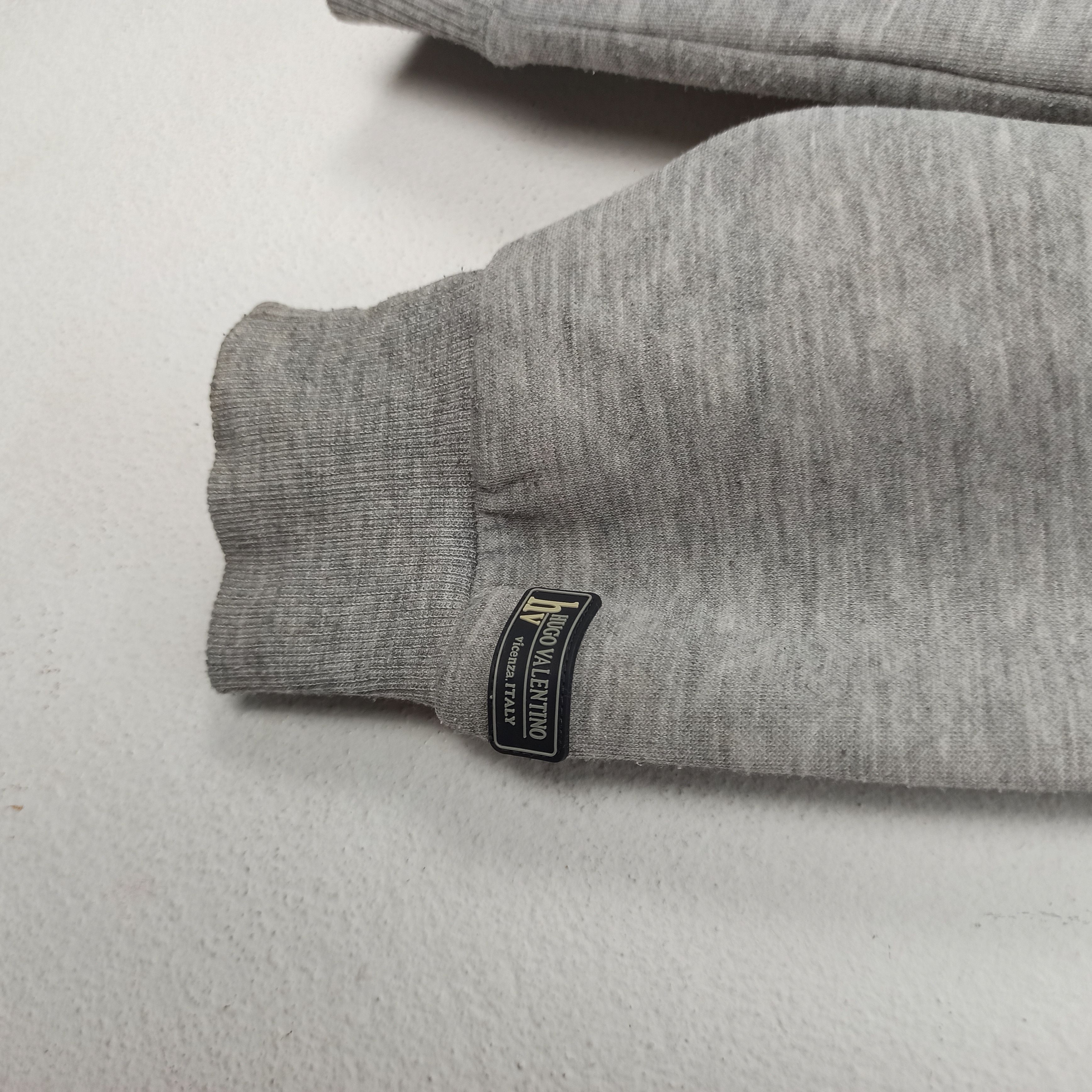 Hugo Vintage🔥 Hugo Valentino Sweatshirt Crewneck Big Logo Size US L / EU 52-54 / 3 - 4 Thumbnail