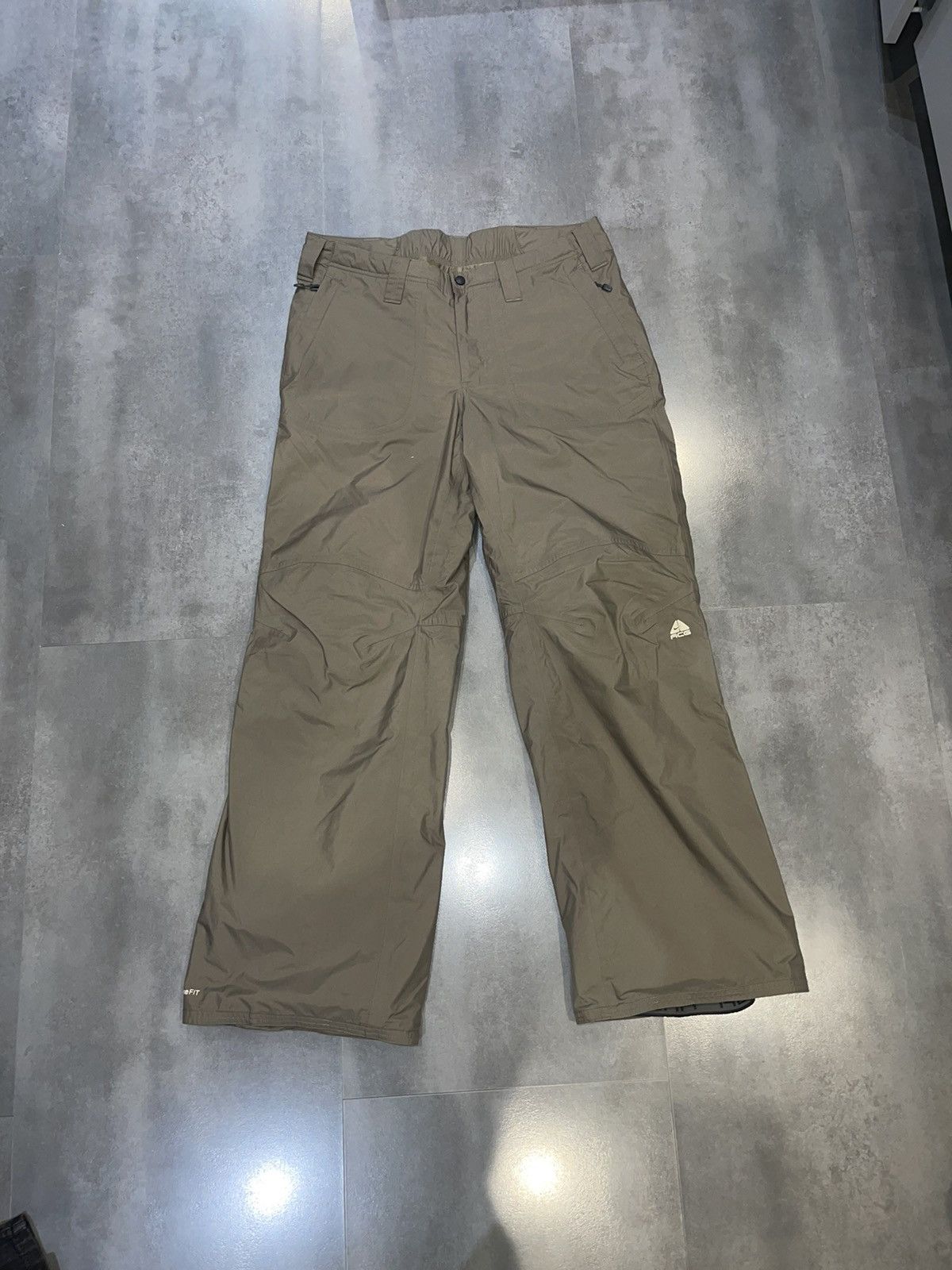 Nike ACG Nike ACG Small Logo Swamp Green Technical Ski Pants Size US 36 / EU 52 - 1 Thumbnail