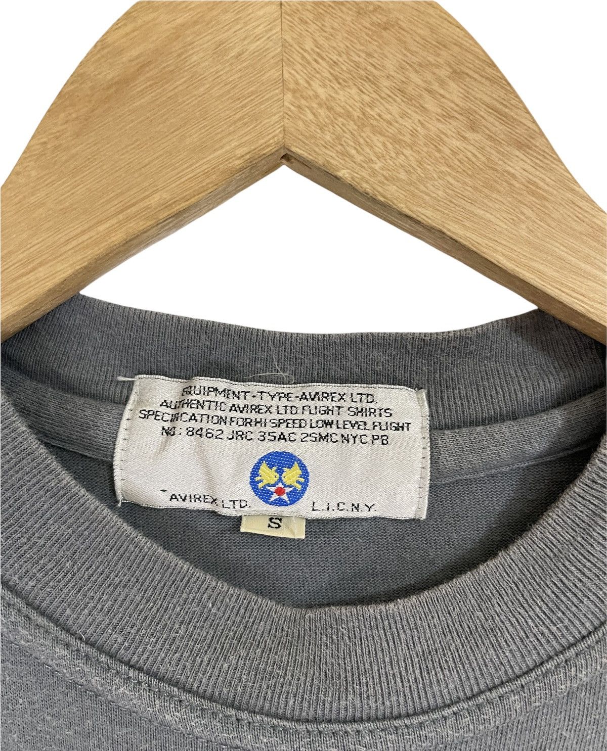 Avirex × Vintage Vintage Avirex tshirt airbone with patches Size US S / EU 44-46 / 1 - 8 Thumbnail