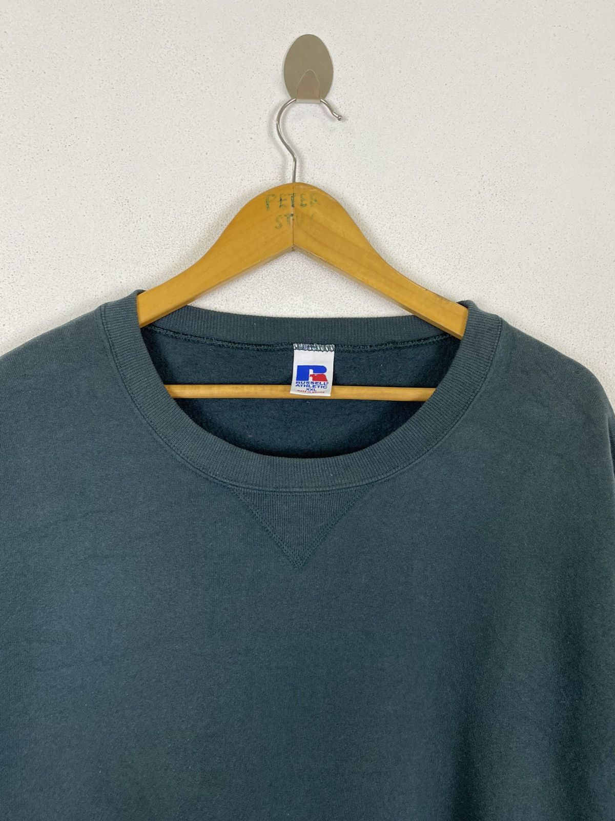 Russell Athletic × Vintage VINTAGE RUSSELL ATHLETIC PLAIN SWEATER Size US XL / EU 56 / 4 - 4 Thumbnail